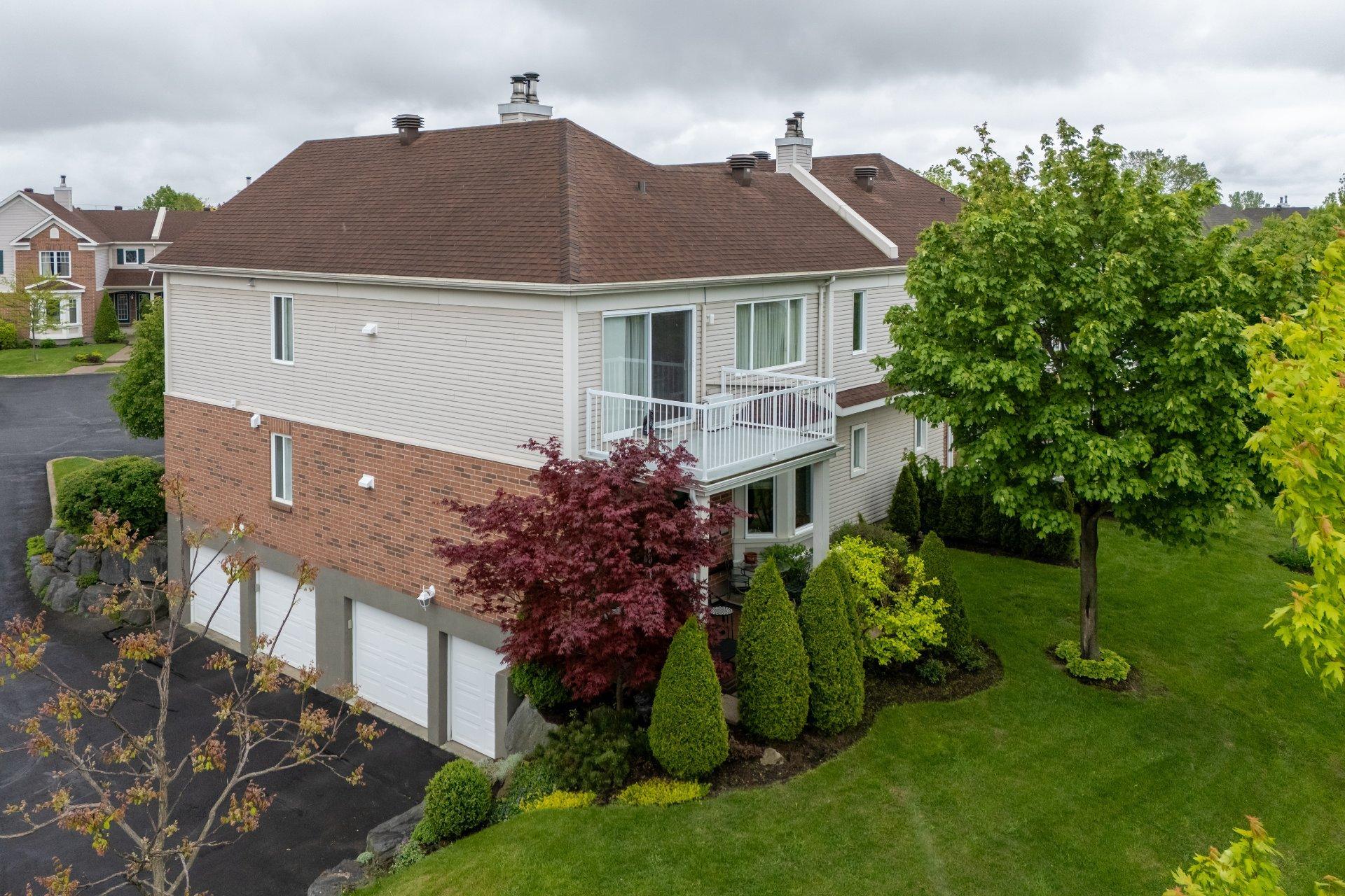 









379


Rue de Vendée

,
Boucherville,




QC
J4B8J2

