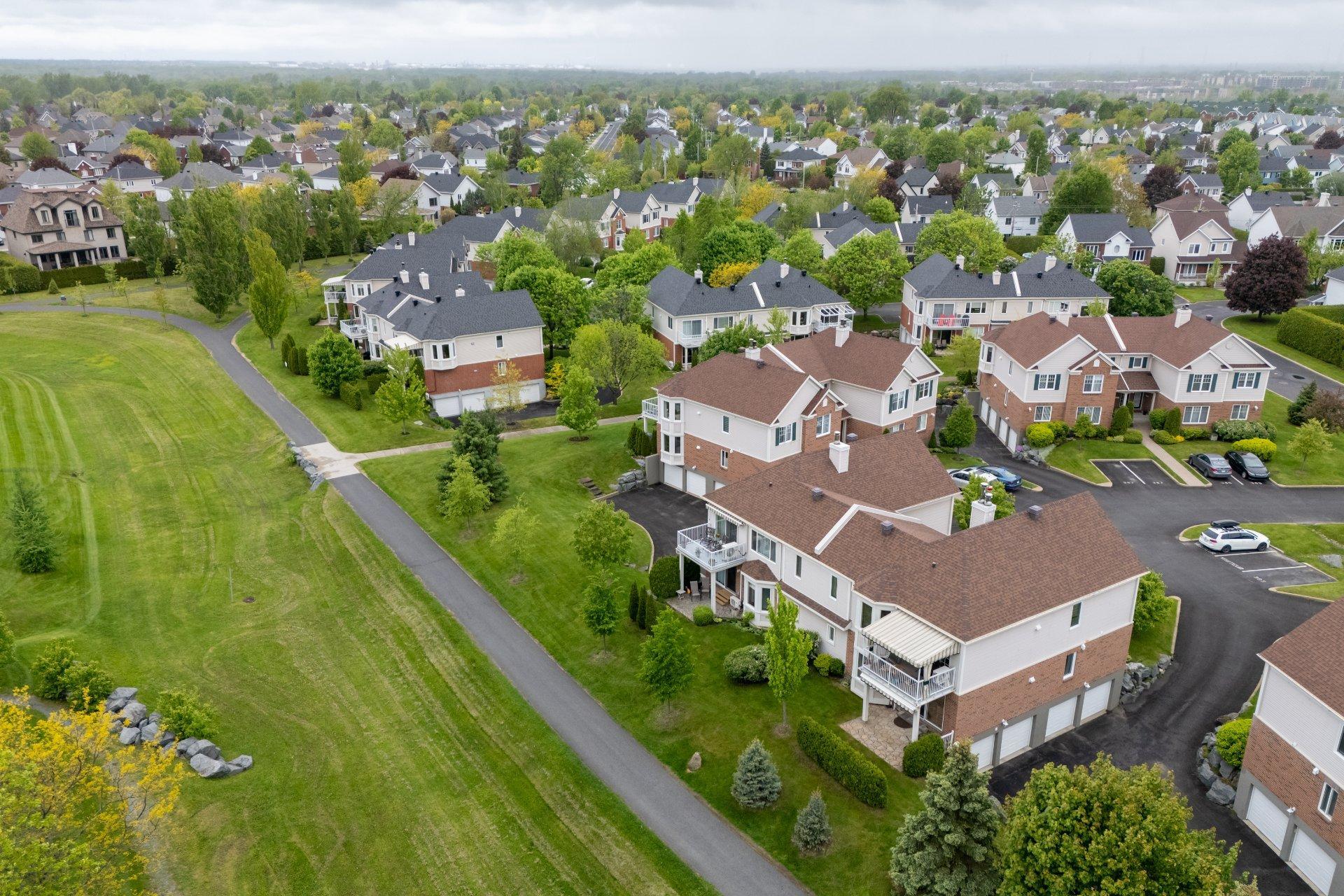 









379


Rue de Vendée

,
Boucherville,




QC
J4B8J2

