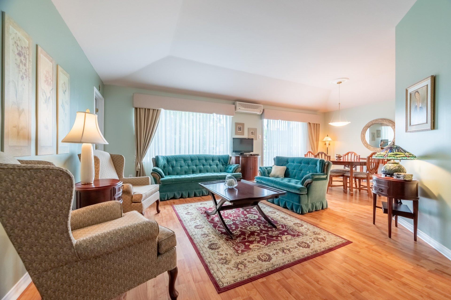 









379


Rue de Vendée

,
Boucherville,




QC
J4B8J2

