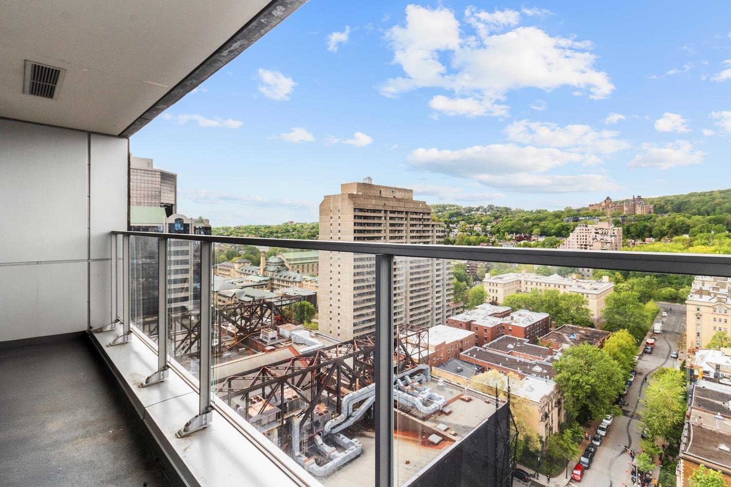 









1414


Rue Chomedey

, 2055,
Montréal (Ville-Marie),




QC
H3H0A2

