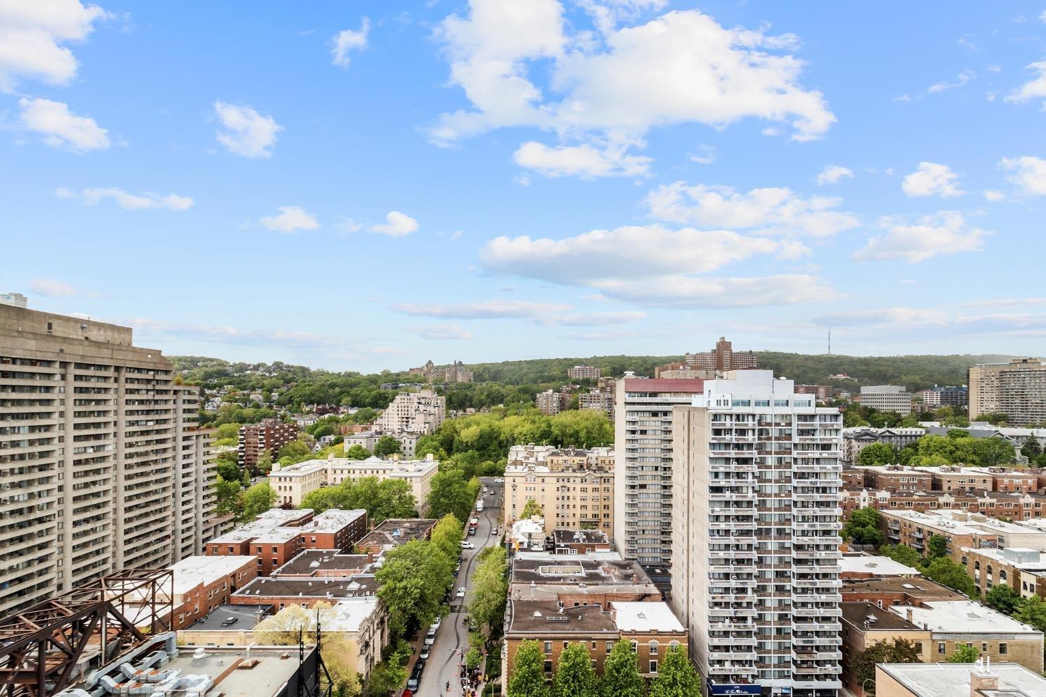 









1414


Rue Chomedey

, 2055,
Montréal (Ville-Marie),




QC
H3H0A2


