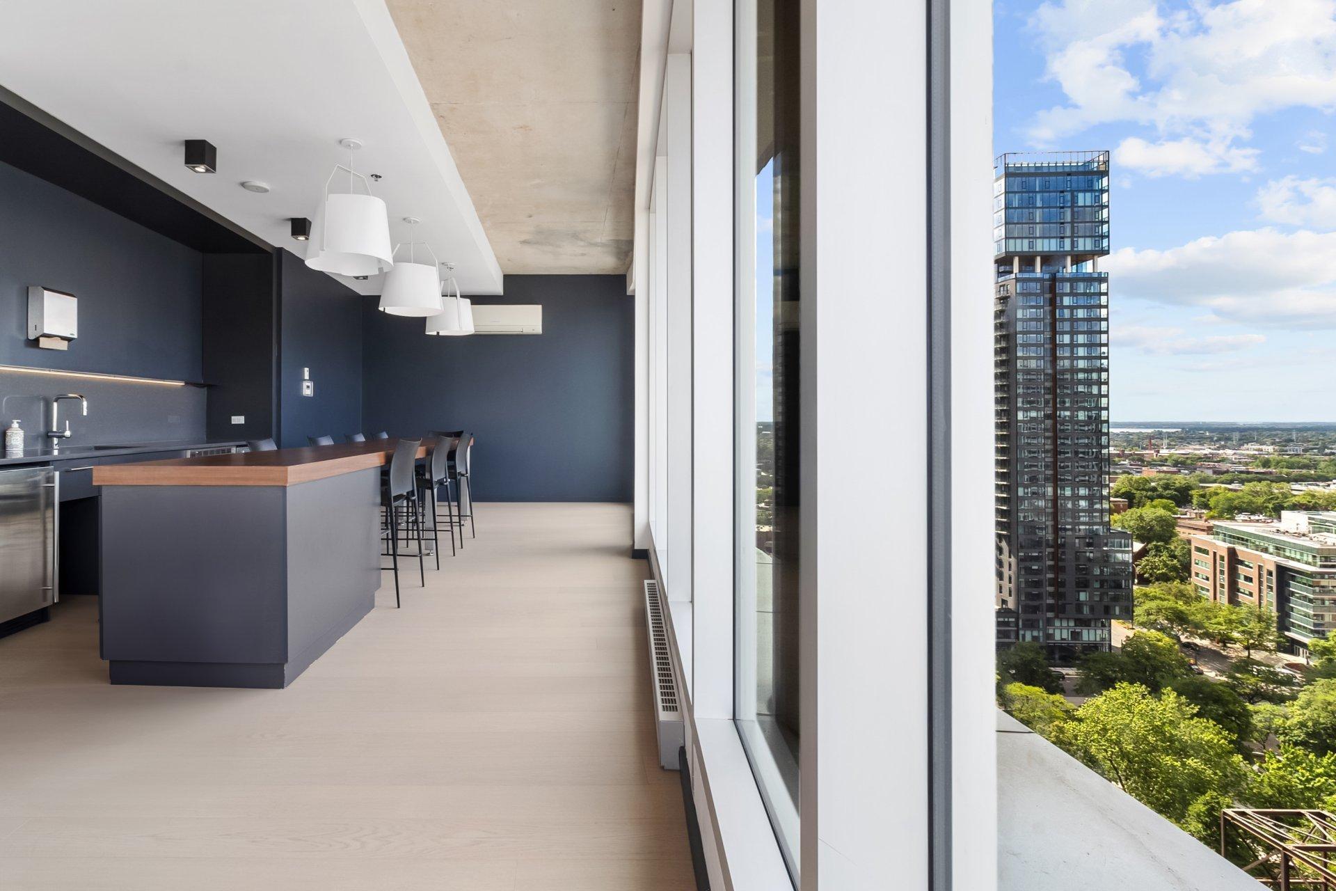 









1414


Rue Chomedey

, 2055,
Montréal (Ville-Marie),




QC
H3H0A2

