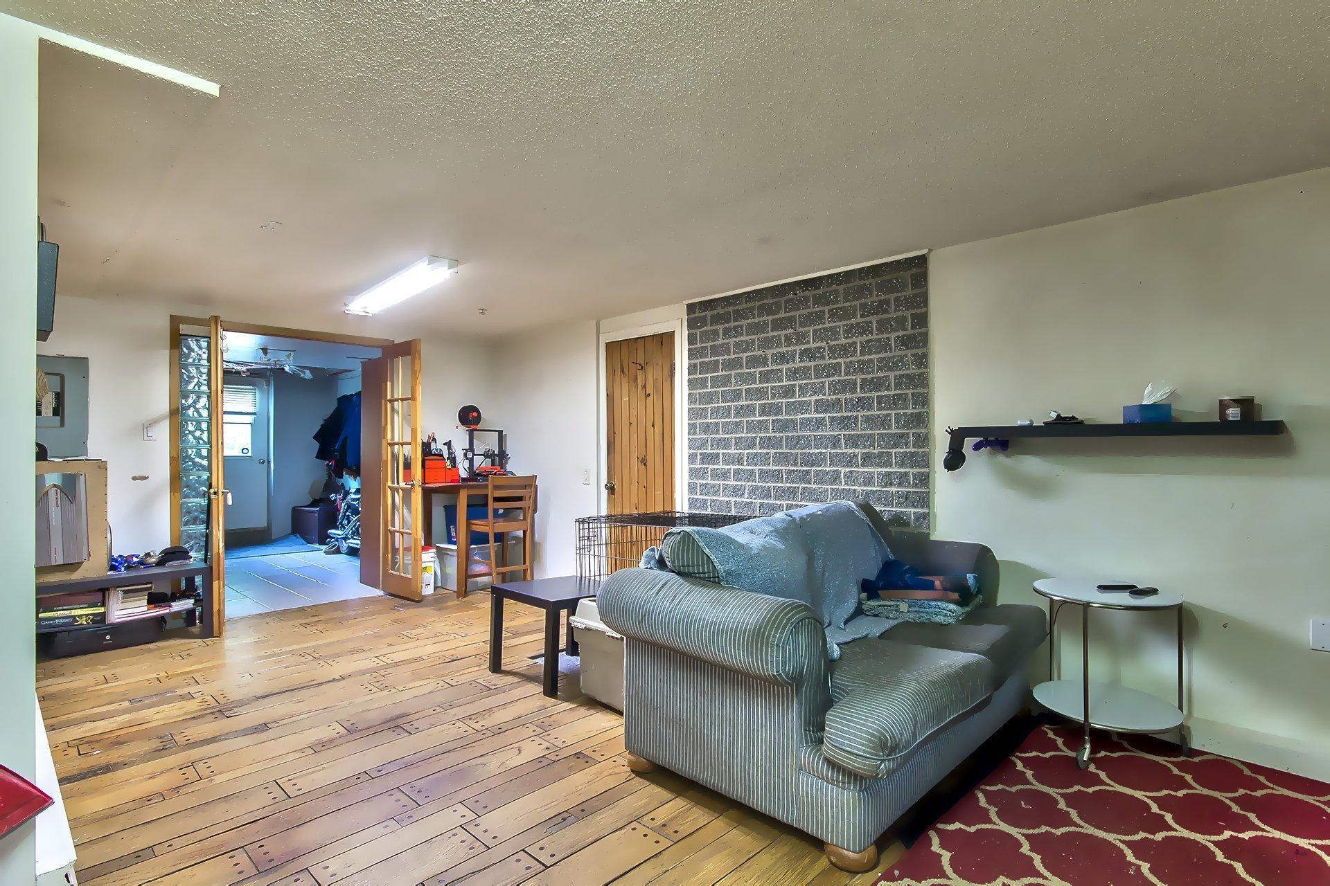 









2963


Ch. Donaldson

,
L'Ange-Gardien,




QC
J8L0L3

