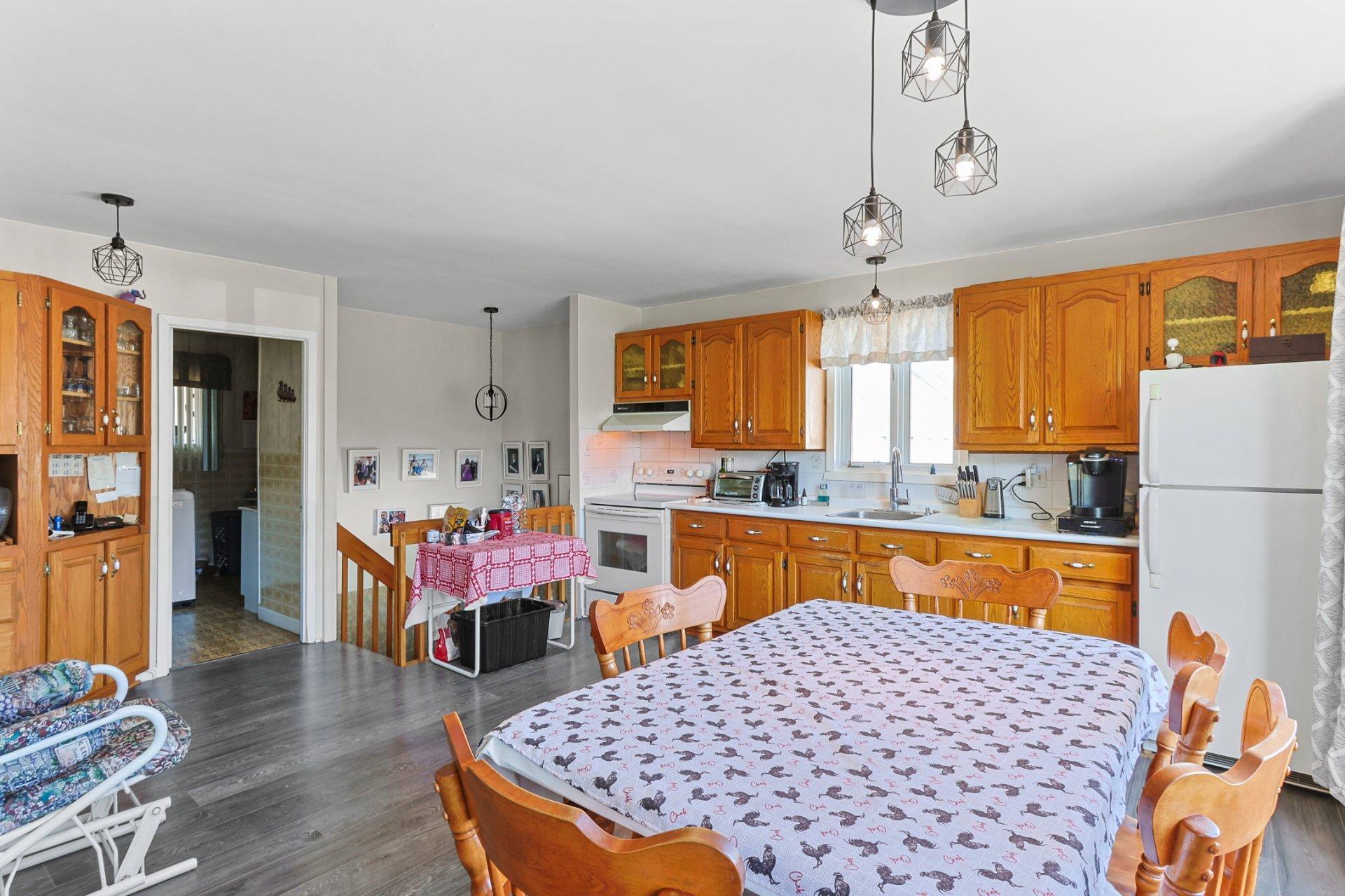 









18


Rue Viau

,
Saint-Isidore,




QC
J0L2A0

