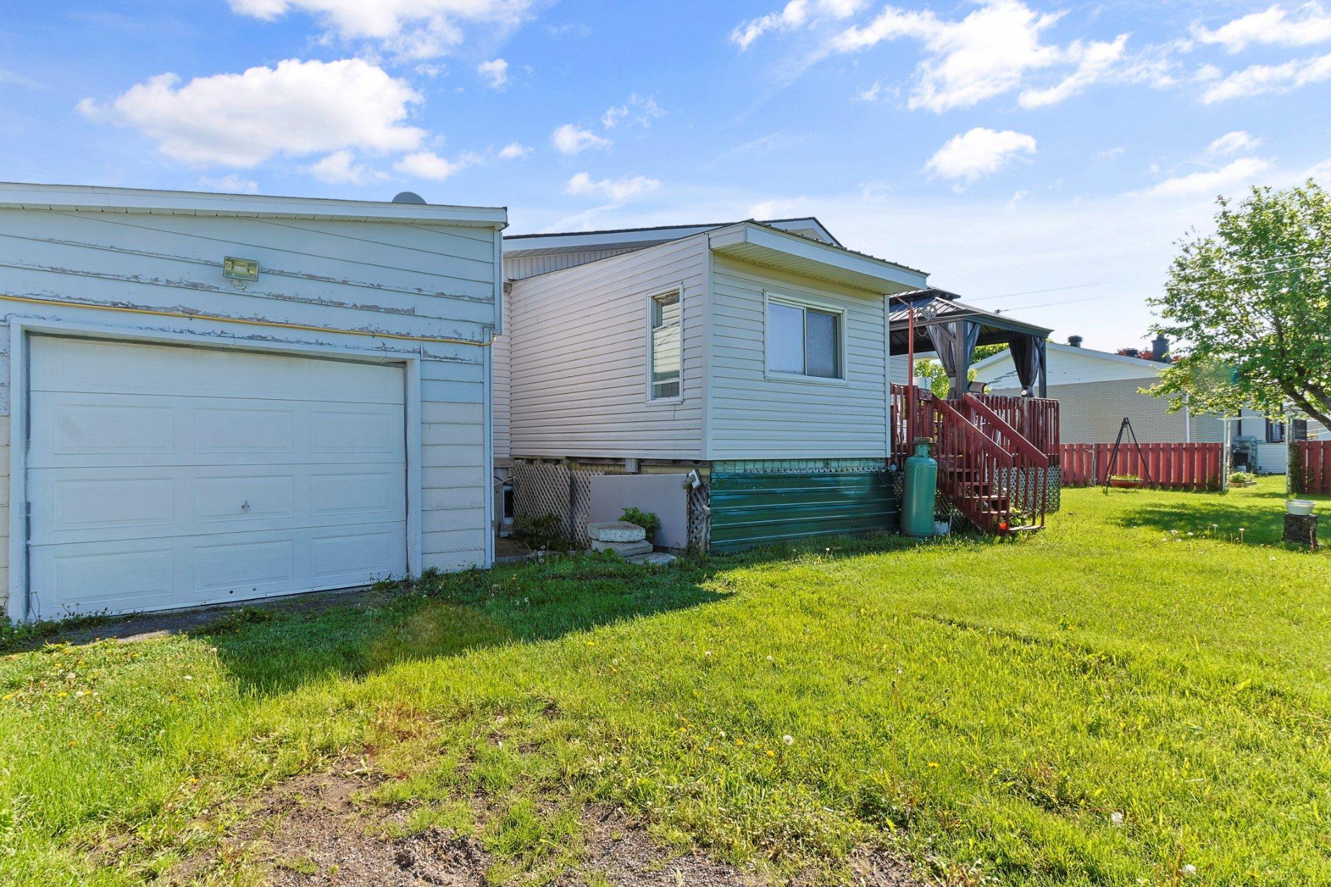 









18


Rue Viau

,
Saint-Isidore,




QC
J0L2A0

