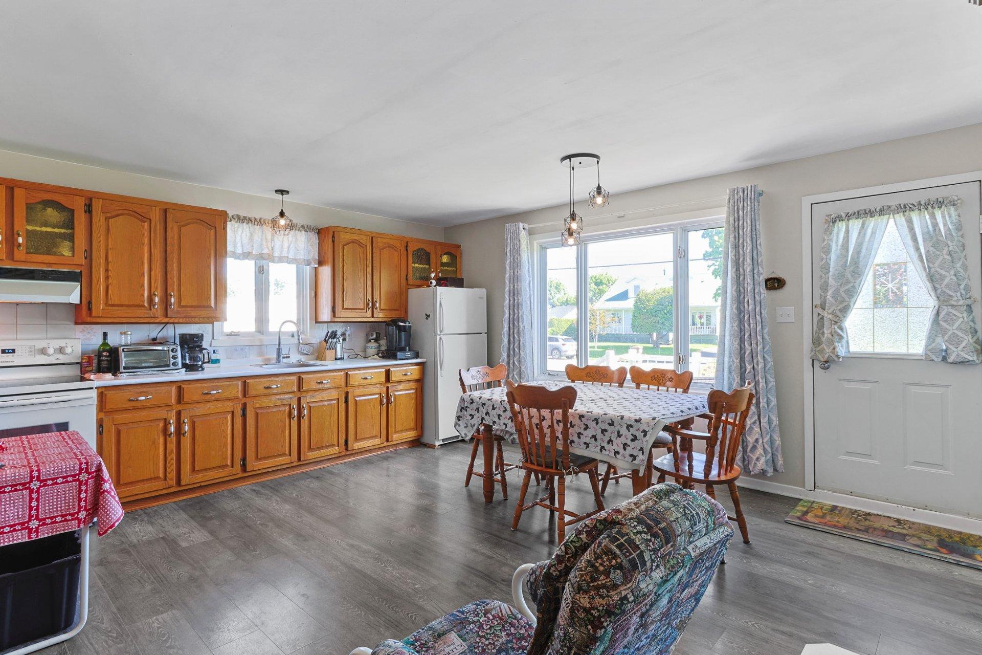 









18


Rue Viau

,
Saint-Isidore,




QC
J0L2A0

