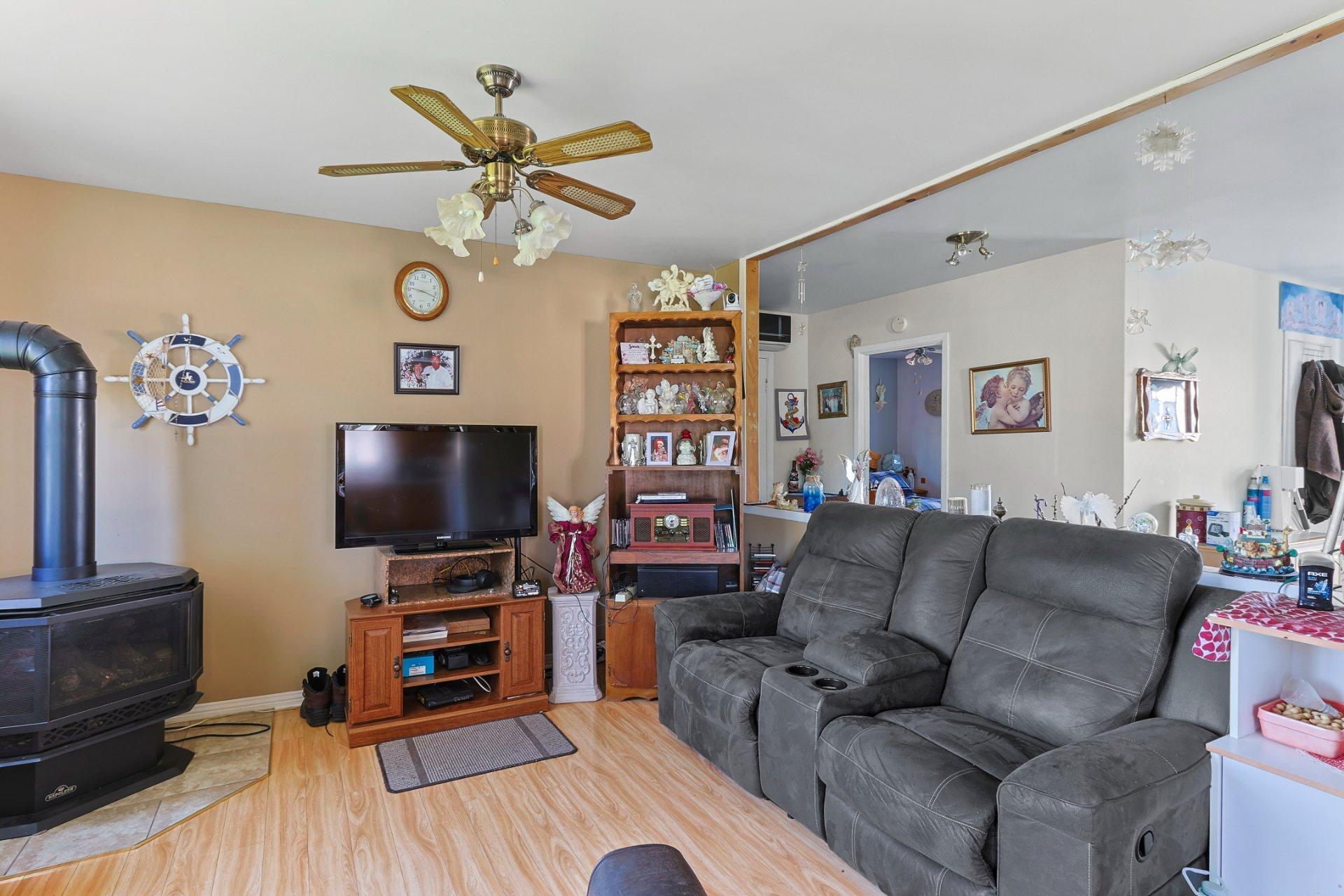 









18


Rue Viau

,
Saint-Isidore,




QC
J0L2A0

