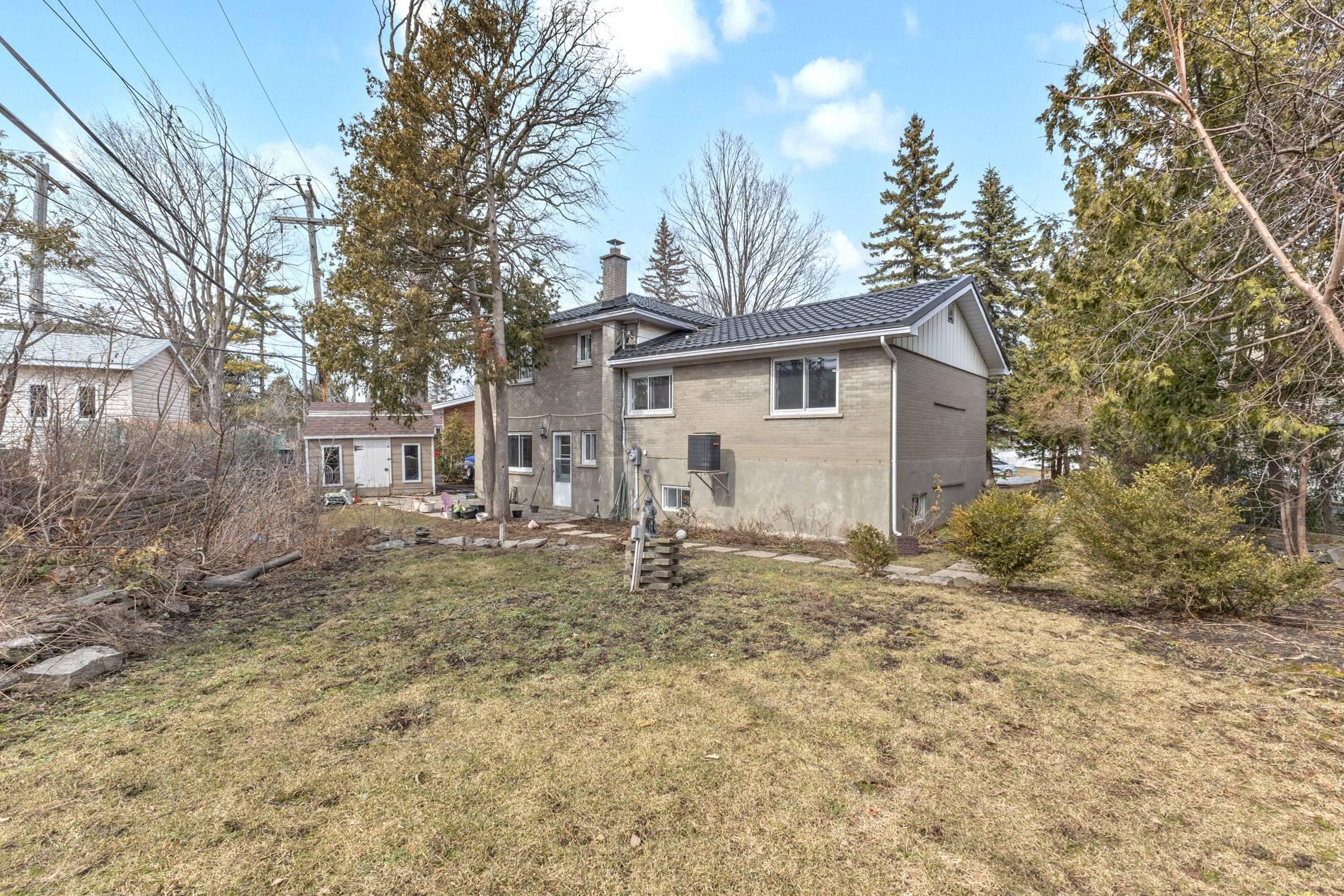 









89


Rue Sauvé

,
Dollard-des-Ormeaux,




QC
H9A1C4

