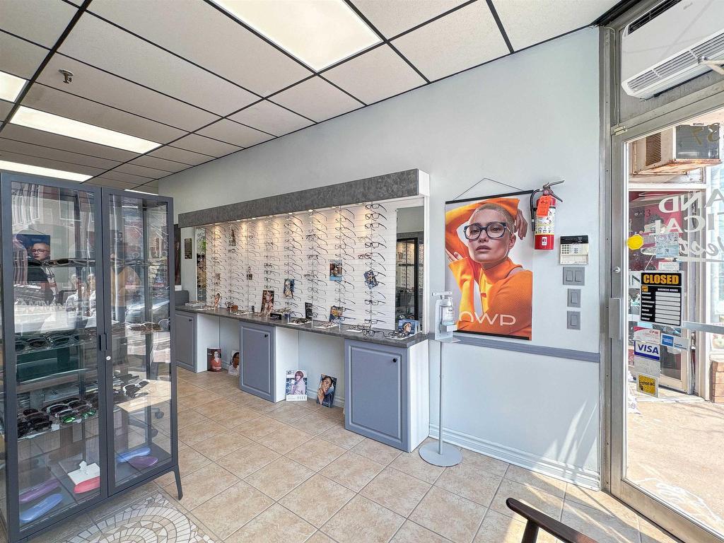 












227-239 Water Street

,
Summerside,




PE
C1N 1G2

