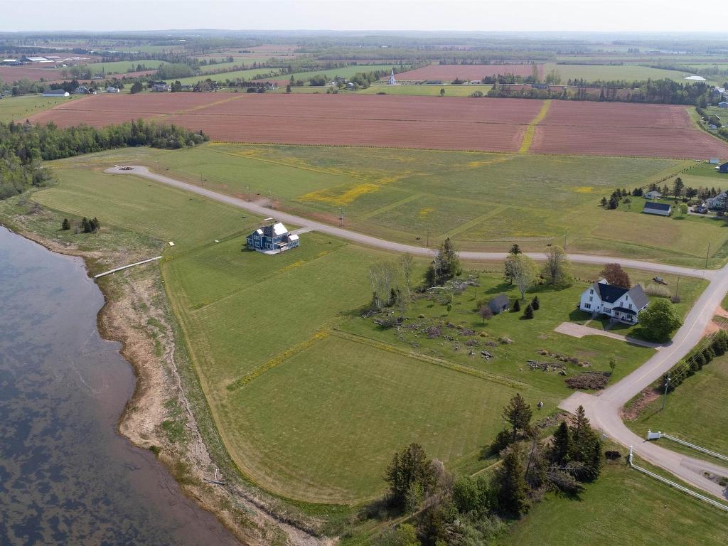 












Lot 17-2 River View Drive

,
Cape Traverse,







PE
C0B 1X0

