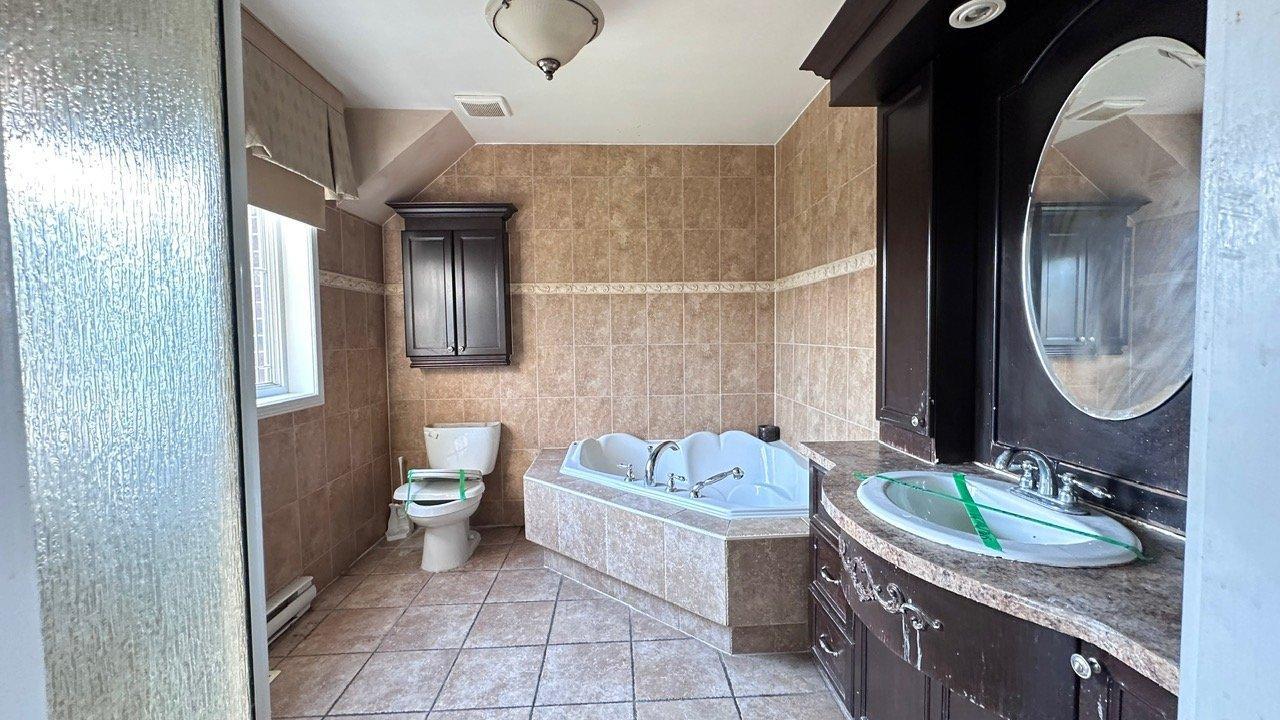 









155


Place Maurice-Richard

,
Vaudreuil-Dorion,




QC
J7V0J6

