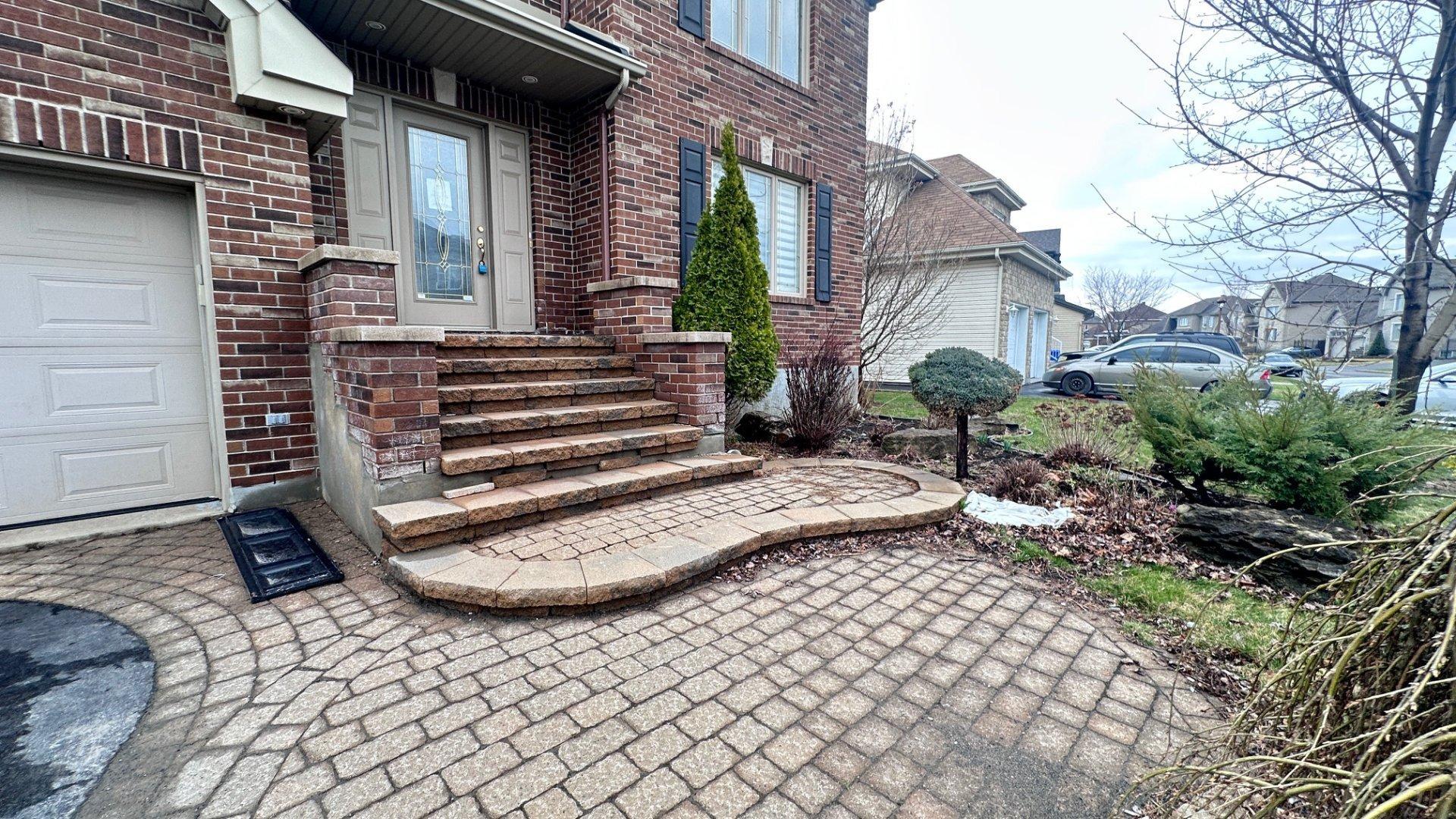 









155


Place Maurice-Richard

,
Vaudreuil-Dorion,




QC
J7V0J6

