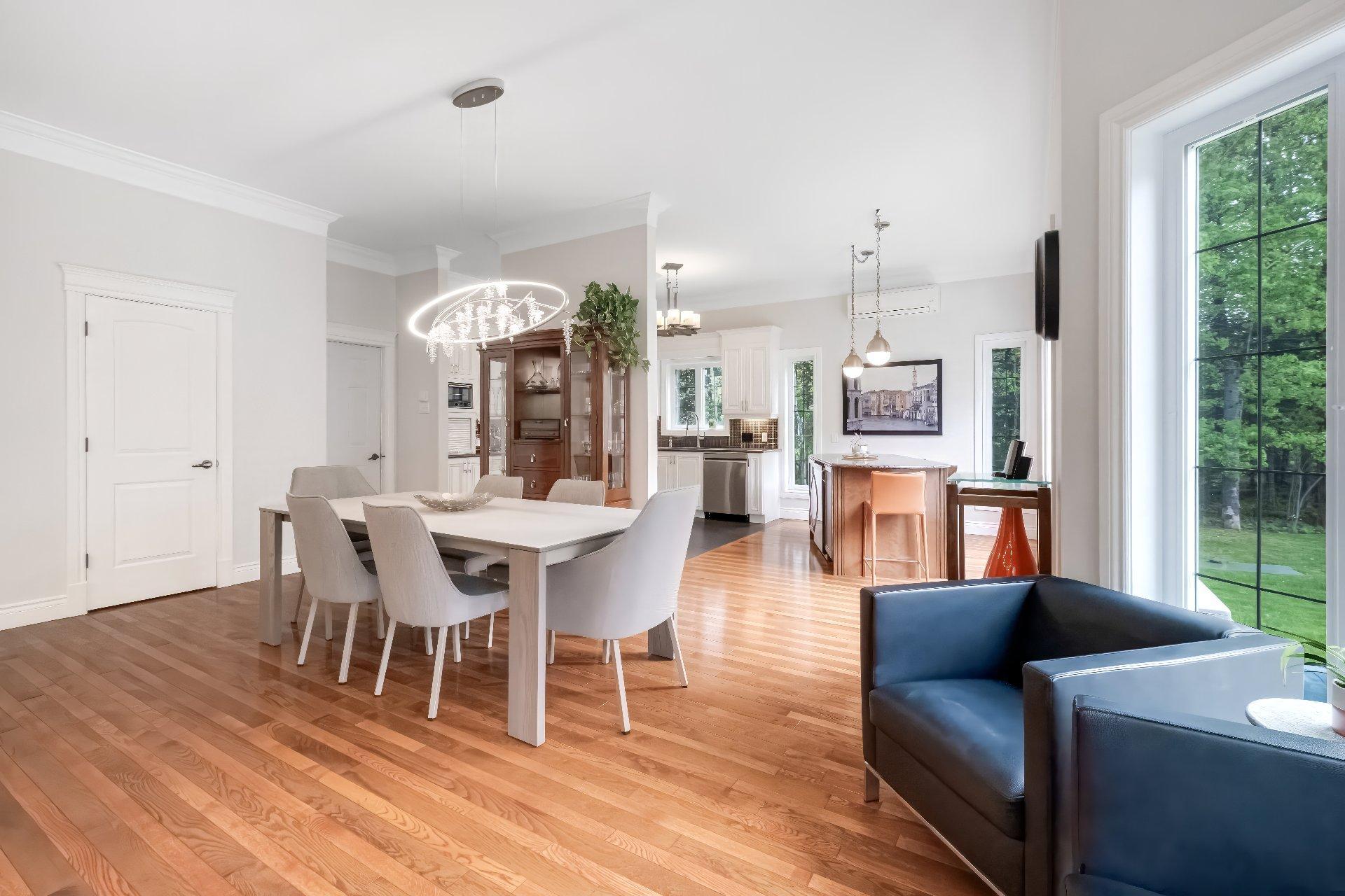 









1091


Rue Frédéric-Doyon

,
Sherbrooke (Brompton/Rock Forest/Saint-Élie/Deauville),




QC
J1R0T1

