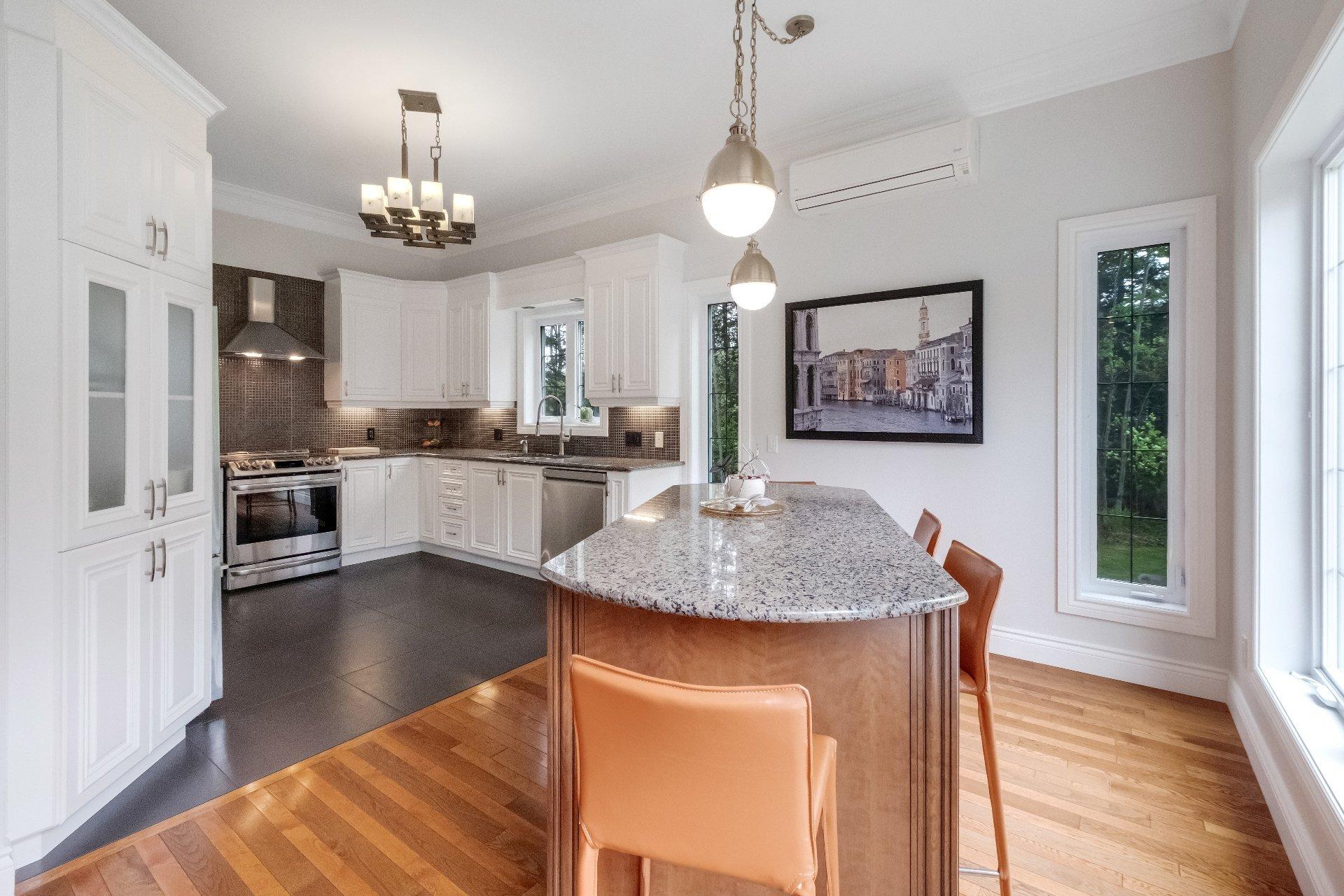 









1091


Rue Frédéric-Doyon

,
Sherbrooke (Brompton/Rock Forest/Saint-Élie/Deauville),




QC
J1R0T1


