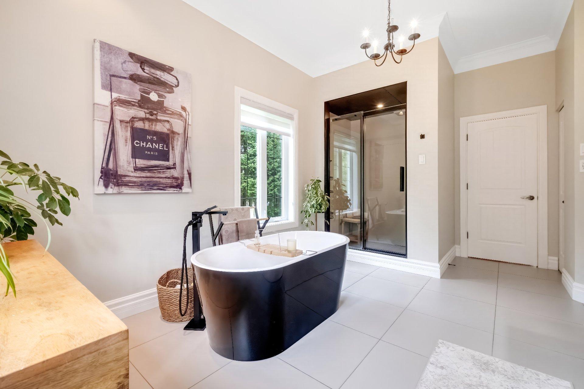 









1091


Rue Frédéric-Doyon

,
Sherbrooke (Brompton/Rock Forest/Saint-Élie/Deauville),




QC
J1R0T1

