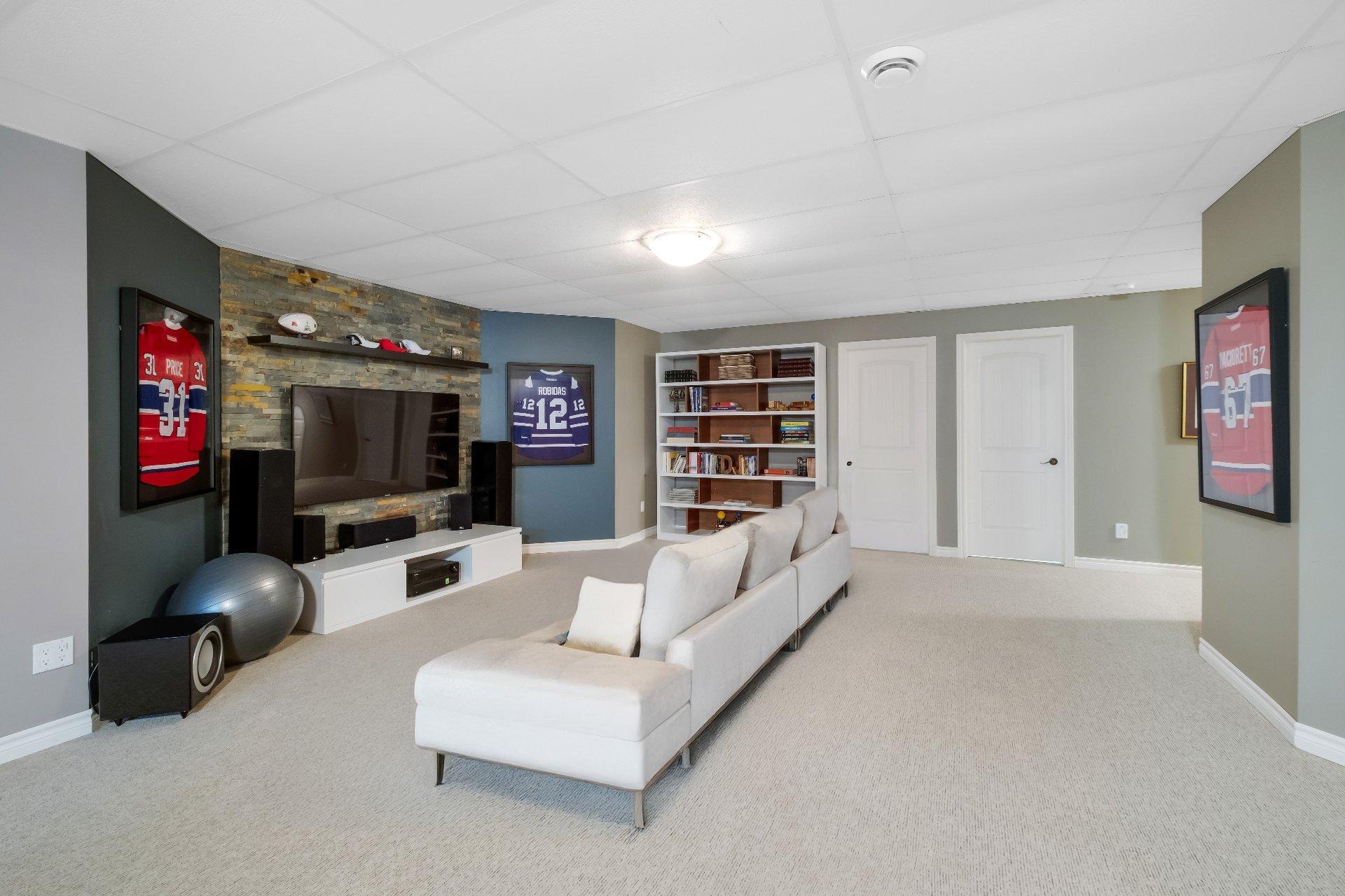 









1091


Rue Frédéric-Doyon

,
Sherbrooke (Brompton/Rock Forest/Saint-Élie/Deauville),




QC
J1R0T1

