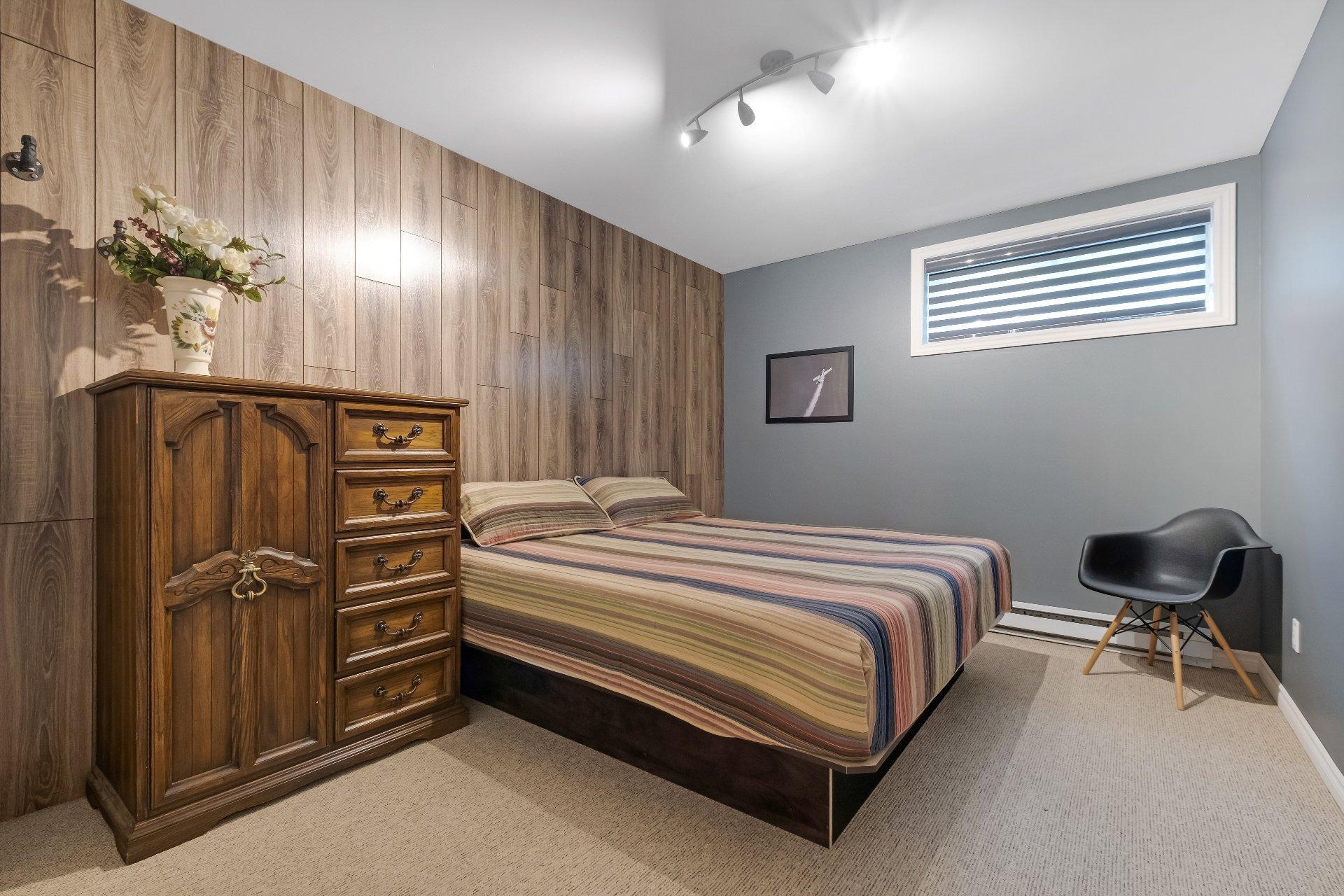 









1091


Rue Frédéric-Doyon

,
Sherbrooke (Brompton/Rock Forest/Saint-Élie/Deauville),




QC
J1R0T1

