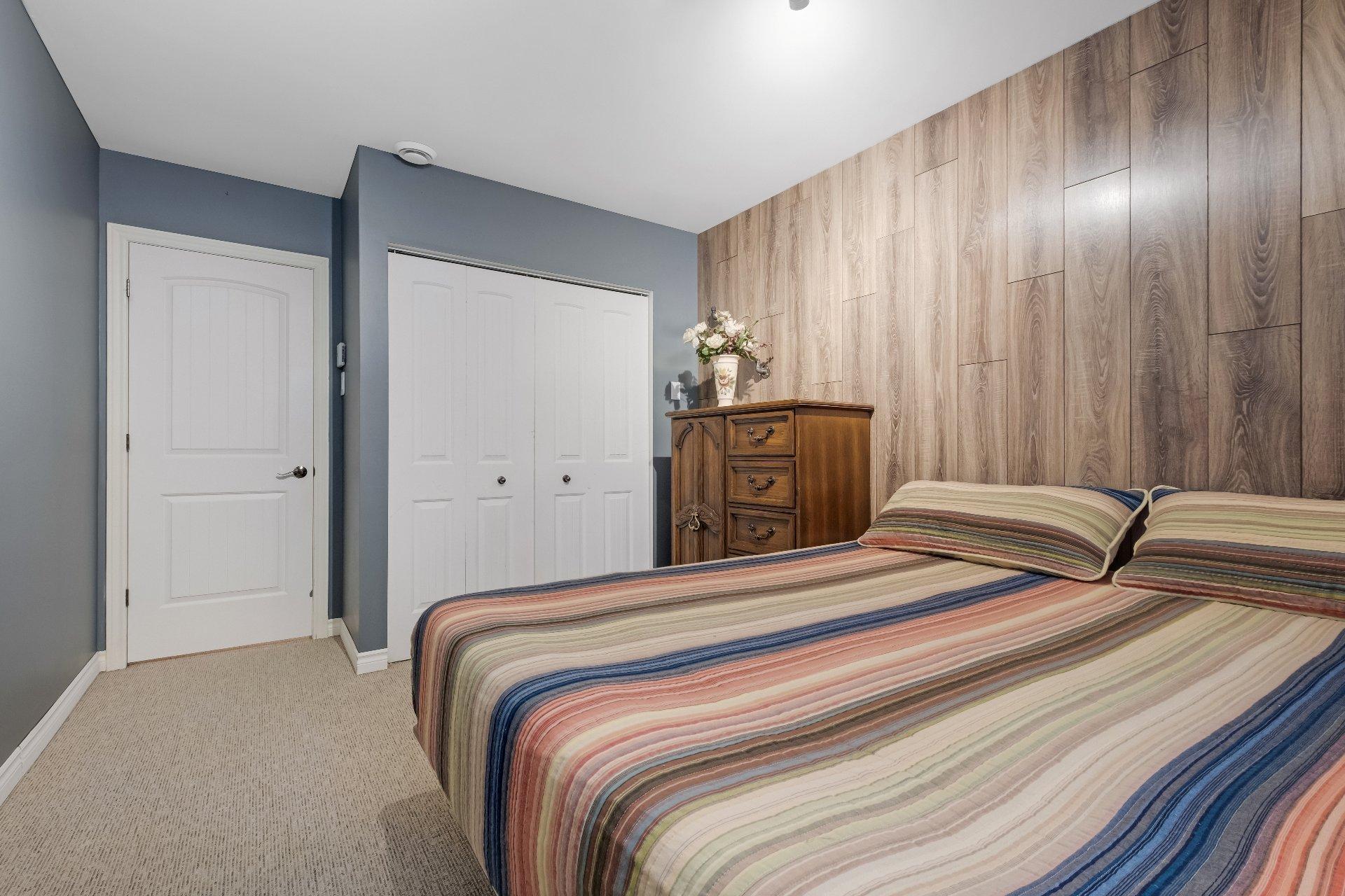 









1091


Rue Frédéric-Doyon

,
Sherbrooke (Brompton/Rock Forest/Saint-Élie/Deauville),




QC
J1R0T1

