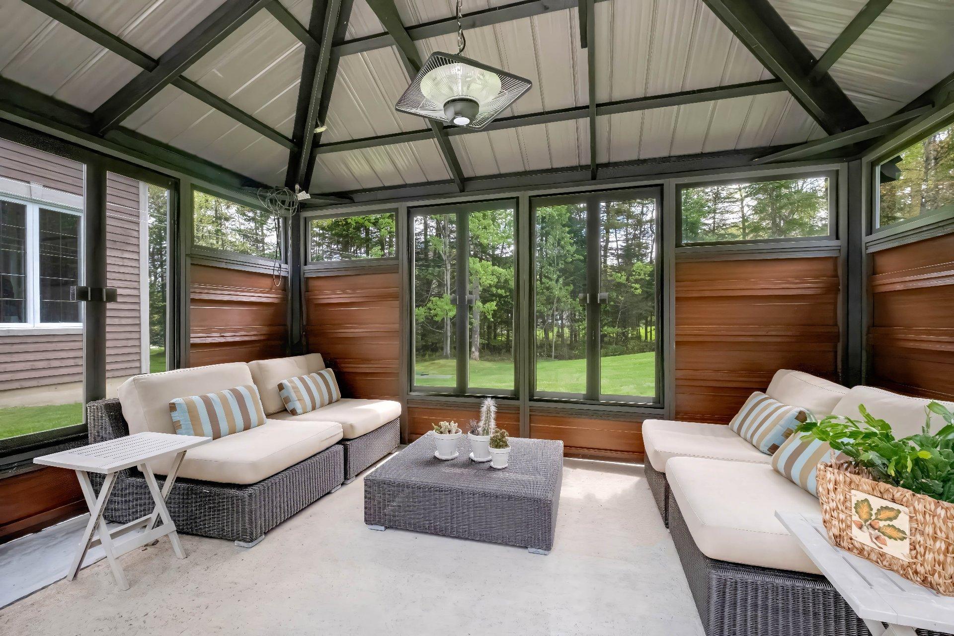 









1091


Rue Frédéric-Doyon

,
Sherbrooke (Brompton/Rock Forest/Saint-Élie/Deauville),




QC
J1R0T1

