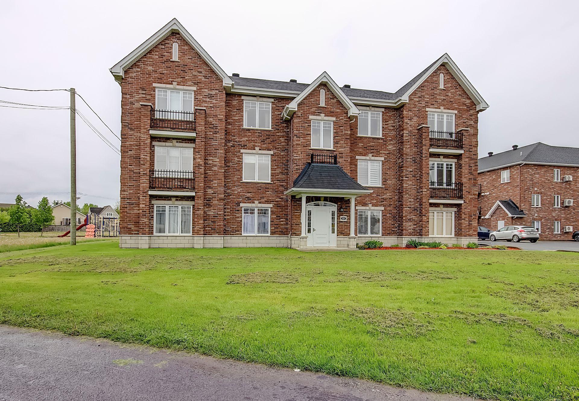 









393


Rue Boire

, D,
Napierville,




QC
J0J1L0

