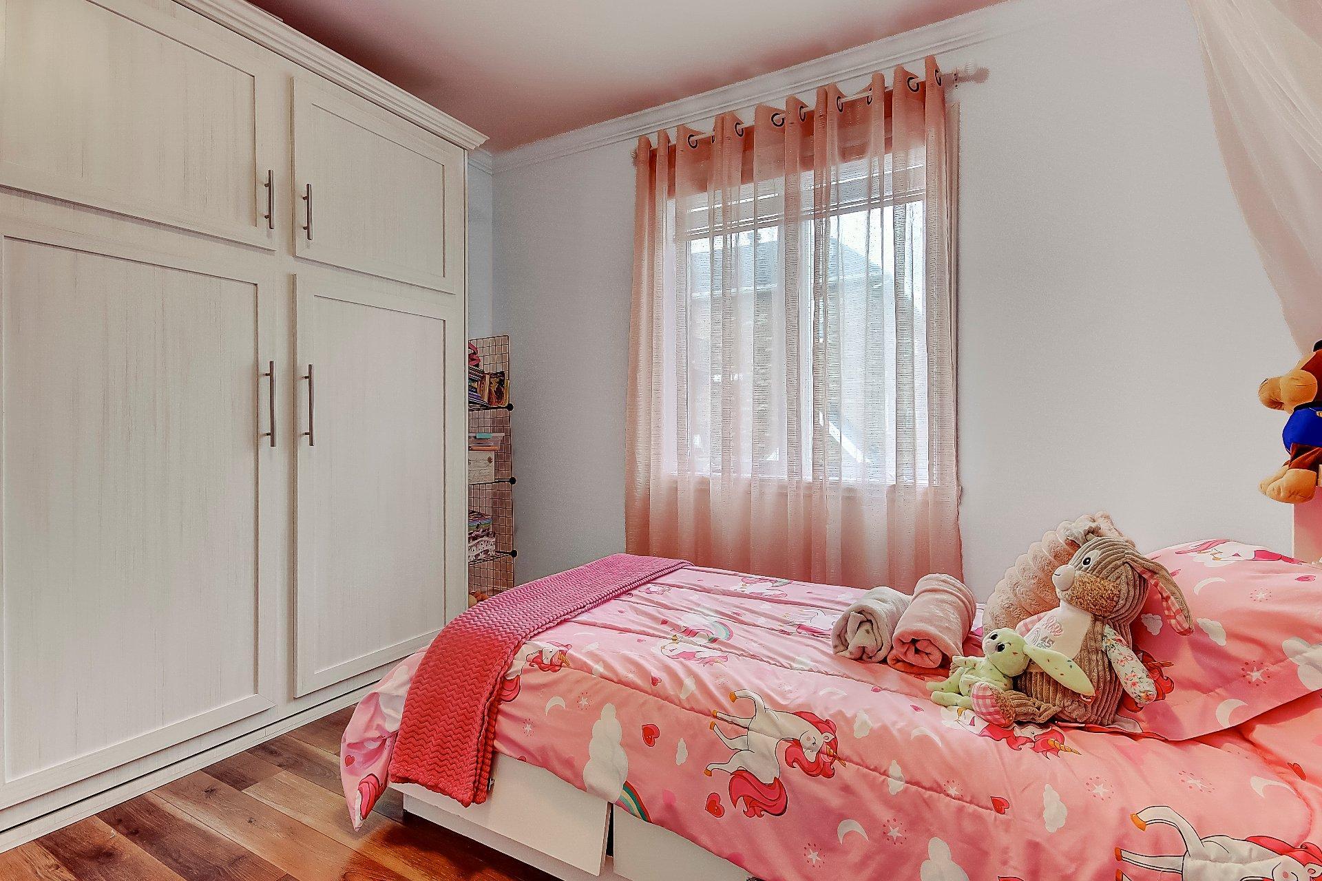 









393


Rue Boire

, D,
Napierville,




QC
J0J1L0

