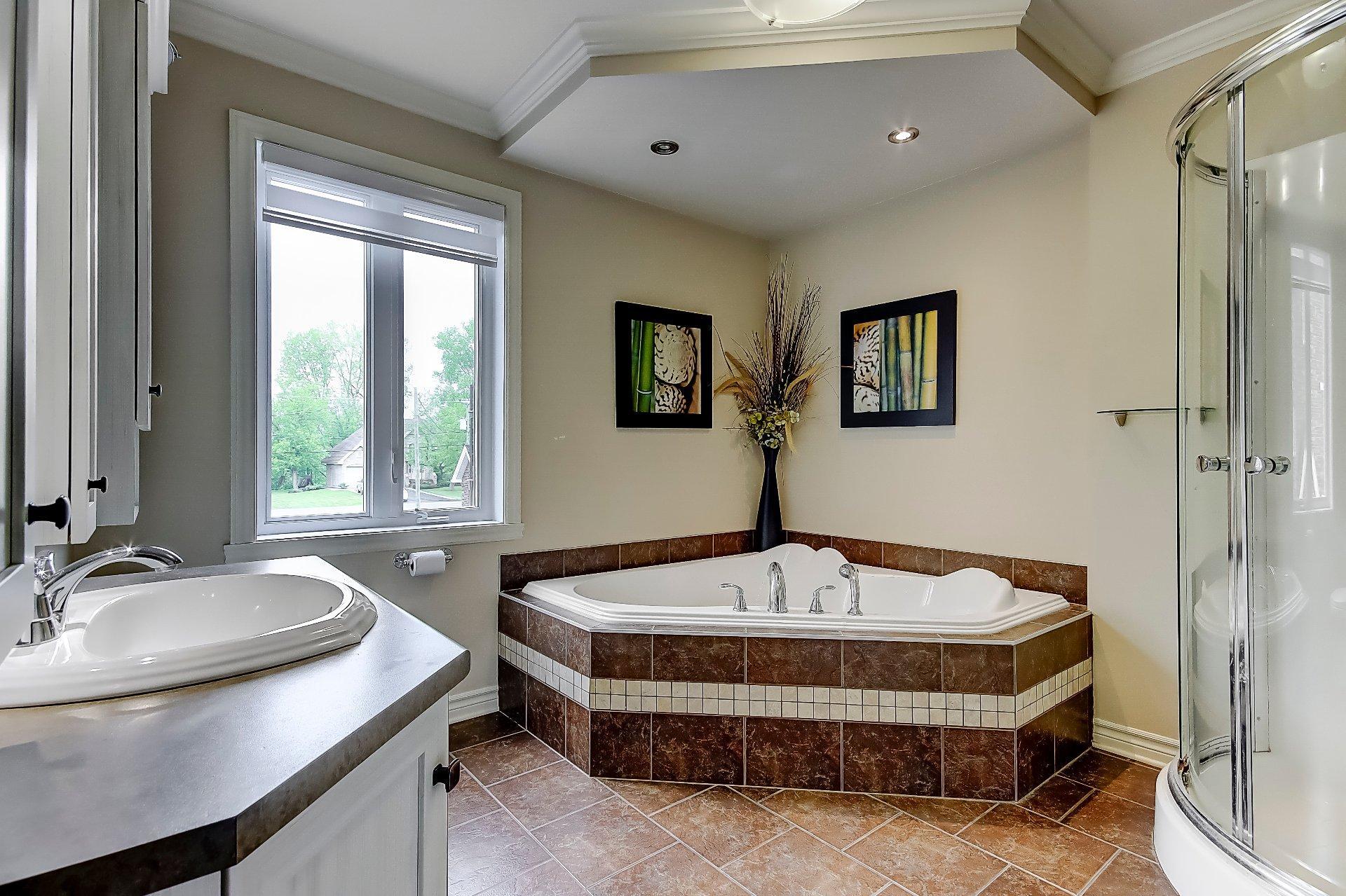 









393


Rue Boire

, D,
Napierville,




QC
J0J1L0

