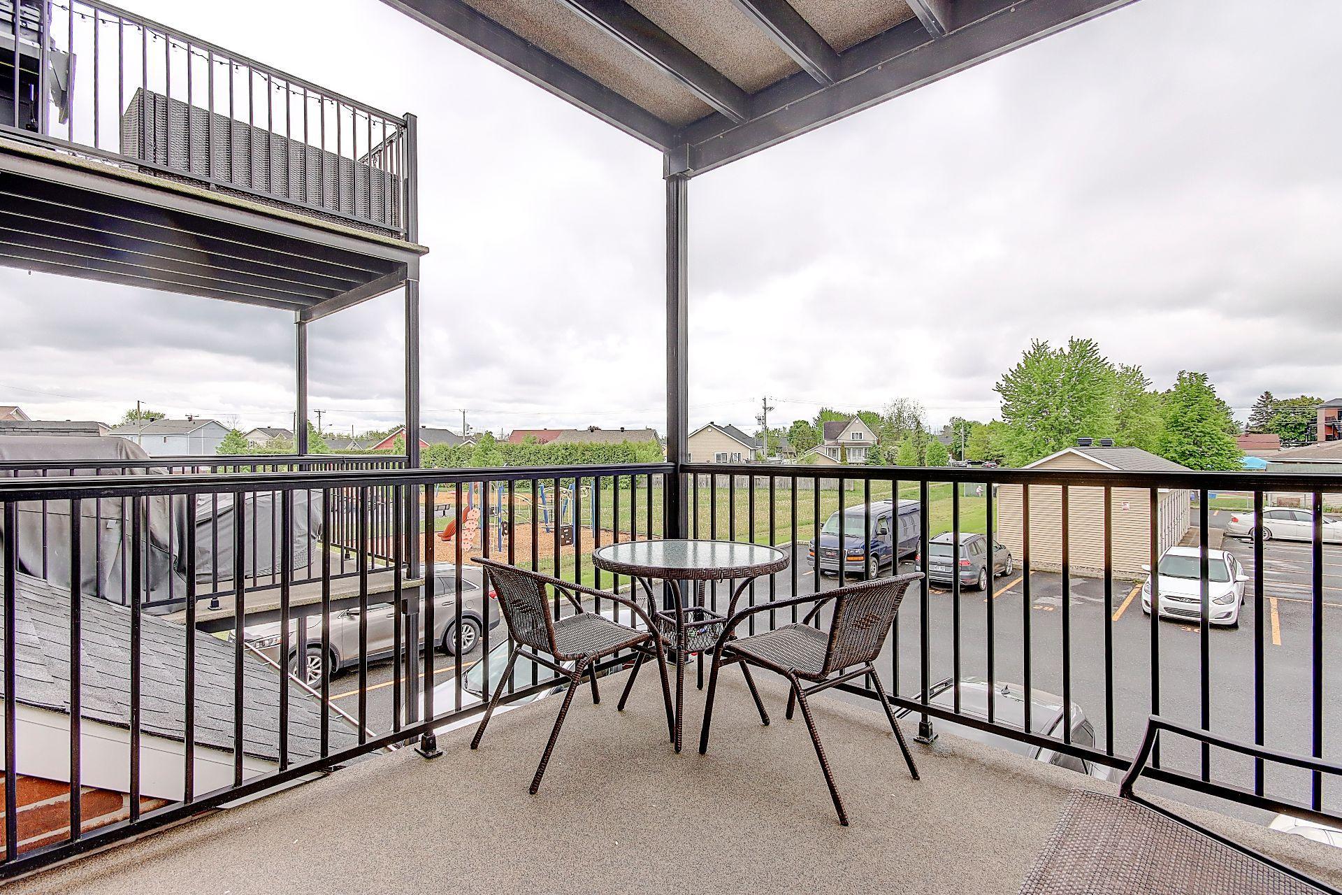 









393


Rue Boire

, D,
Napierville,




QC
J0J1L0

