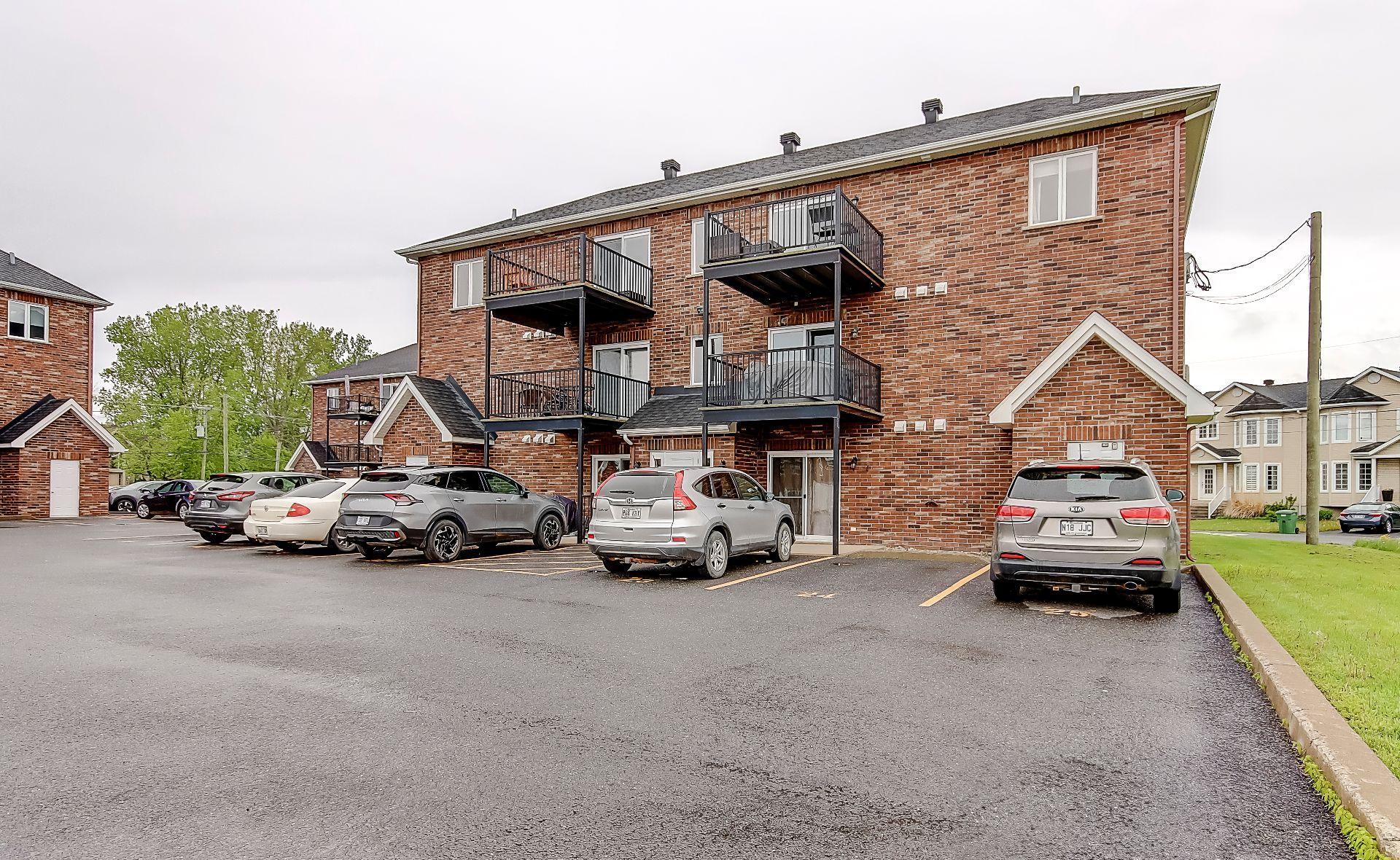 









393


Rue Boire

, D,
Napierville,




QC
J0J1L0

