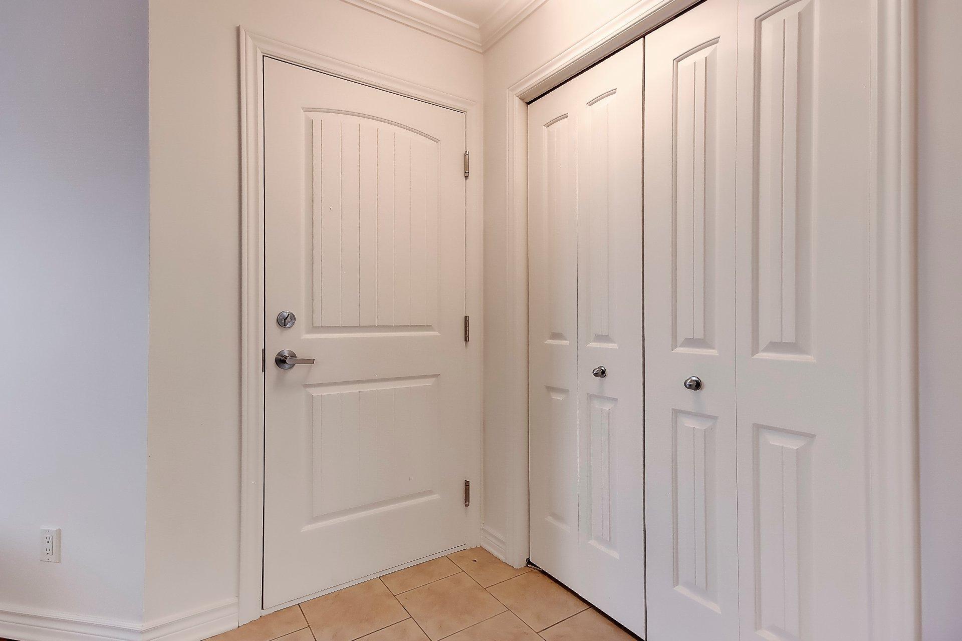 









393


Rue Boire

, D,
Napierville,




QC
J0J1L0

