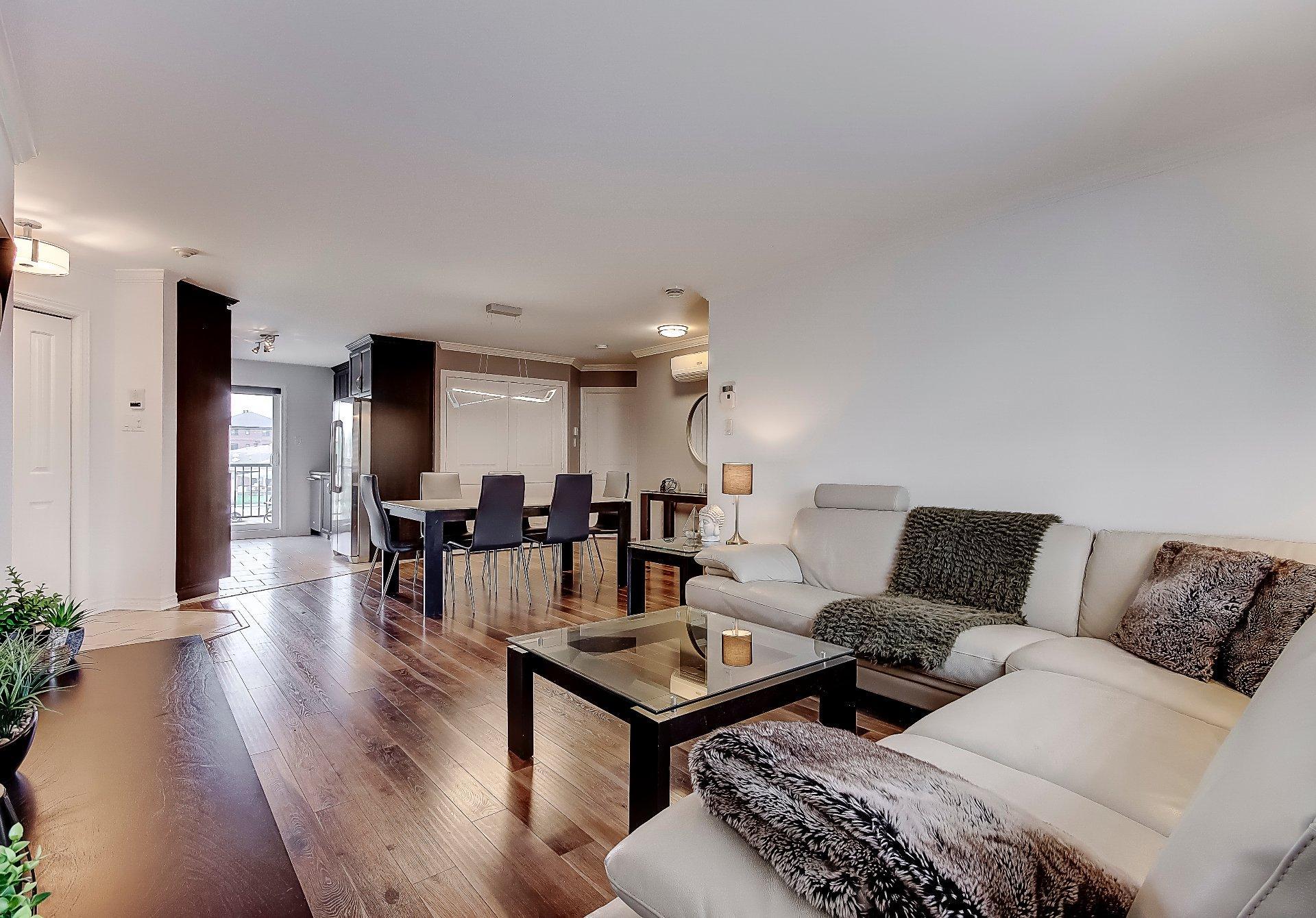 









393


Rue Boire

, D,
Napierville,




QC
J0J1L0

