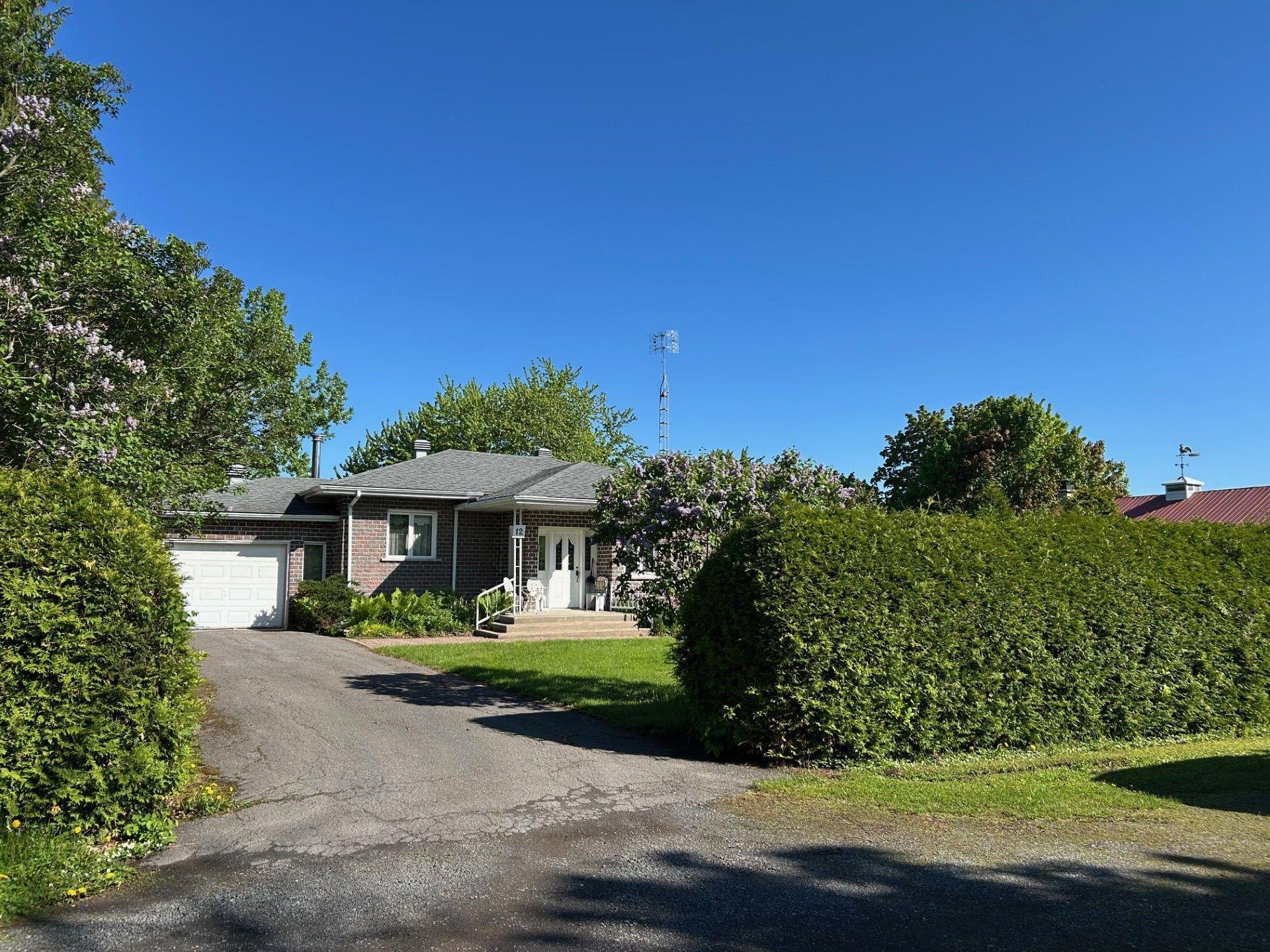 









239

 - 12


Route Marie-Victorin

,
Verchères,




QC
J0L2R0

