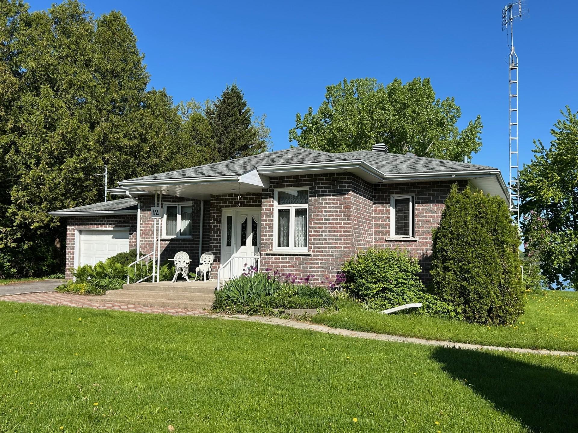 









239

 - 12


Route Marie-Victorin

,
Verchères,




QC
J0L2R0

