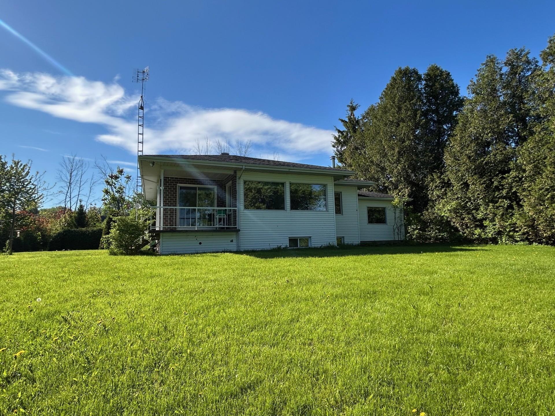 









239

 - 12


Route Marie-Victorin

,
Verchères,




QC
J0L2R0

