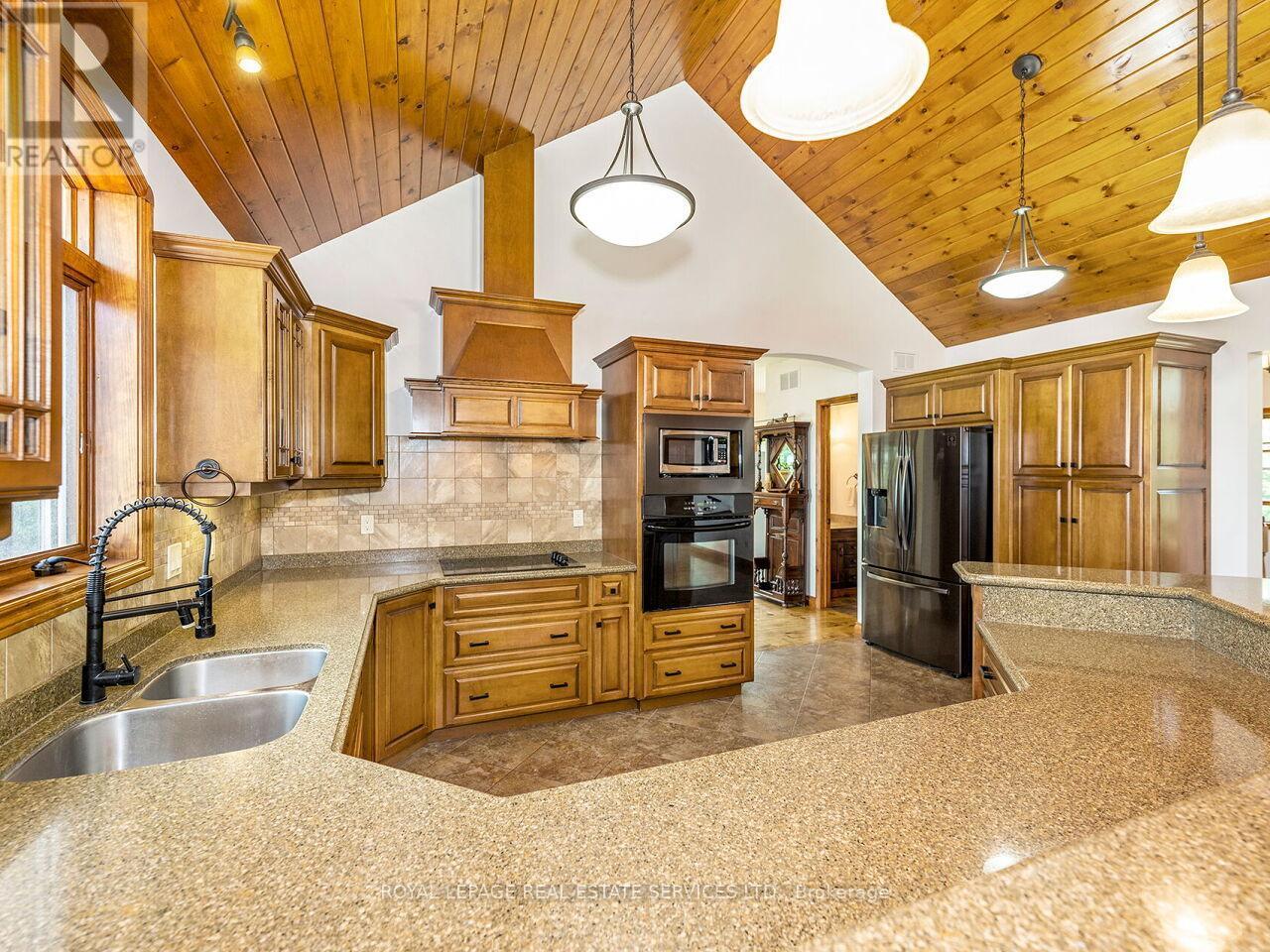 












114 ISLANDVIEW LANE

,
Chisholm,




Ontario
P0H1Z0

