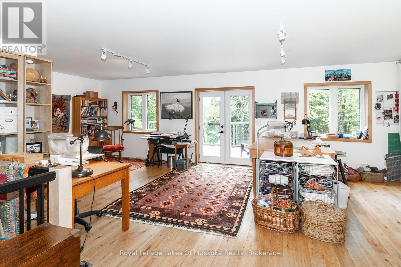 












195 RIVER VALLEY DRIVE

,
Huntsville (Stephenson),




Ontario
P0B1C0


