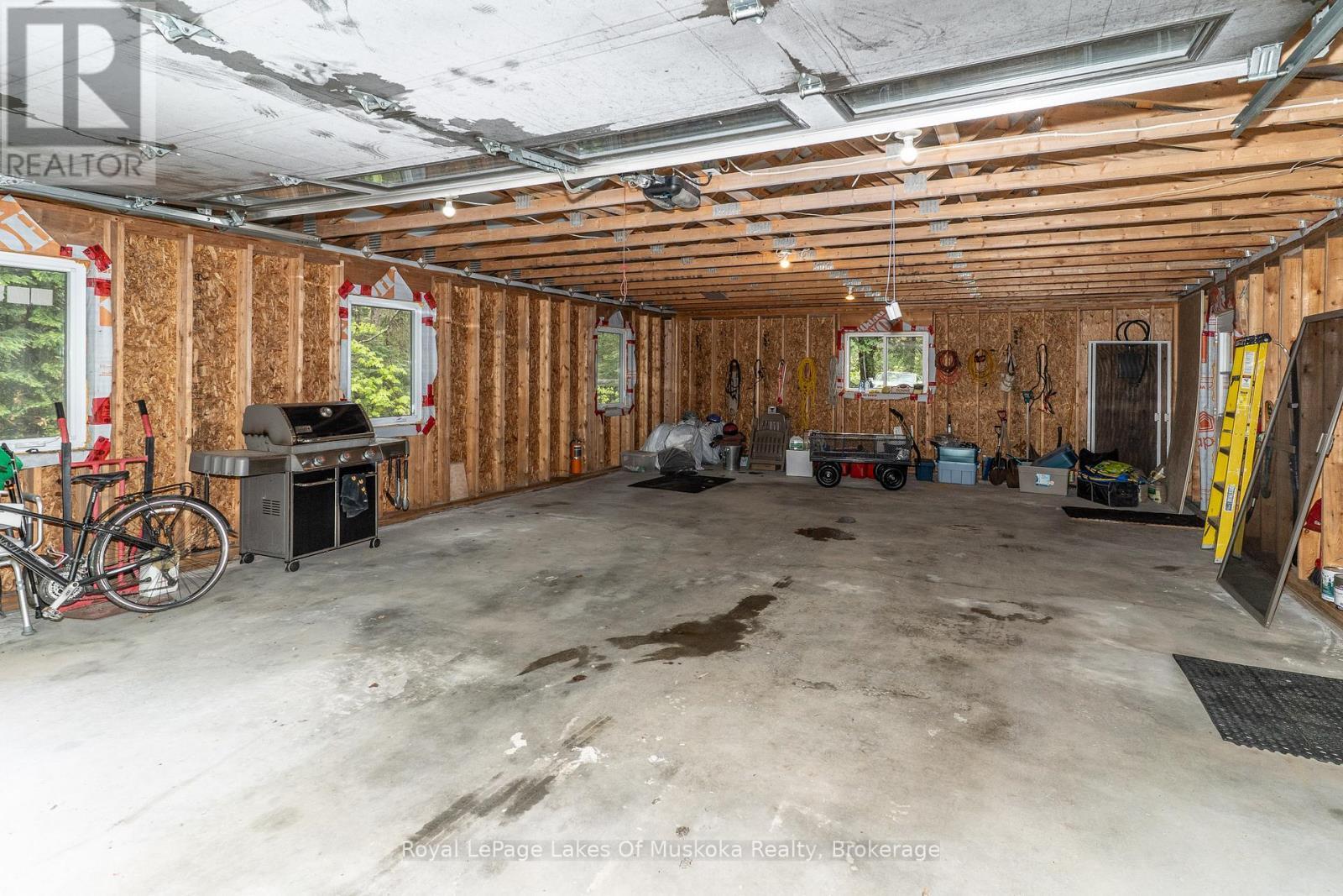 












195 RIVER VALLEY DRIVE

,
Huntsville (Stephenson),




Ontario
P0B1C0

