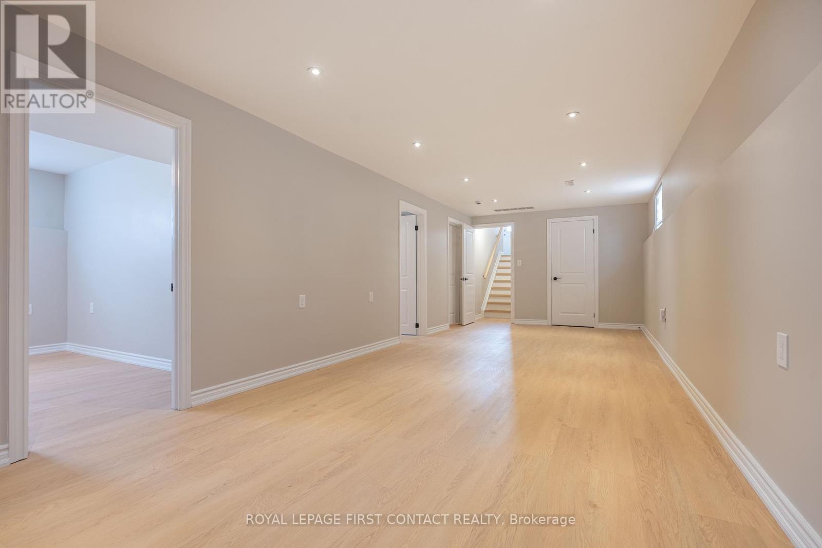 












60 WILLIAM PADDISON DRIVE

,
Barrie,




Ontario
L4M0G4

