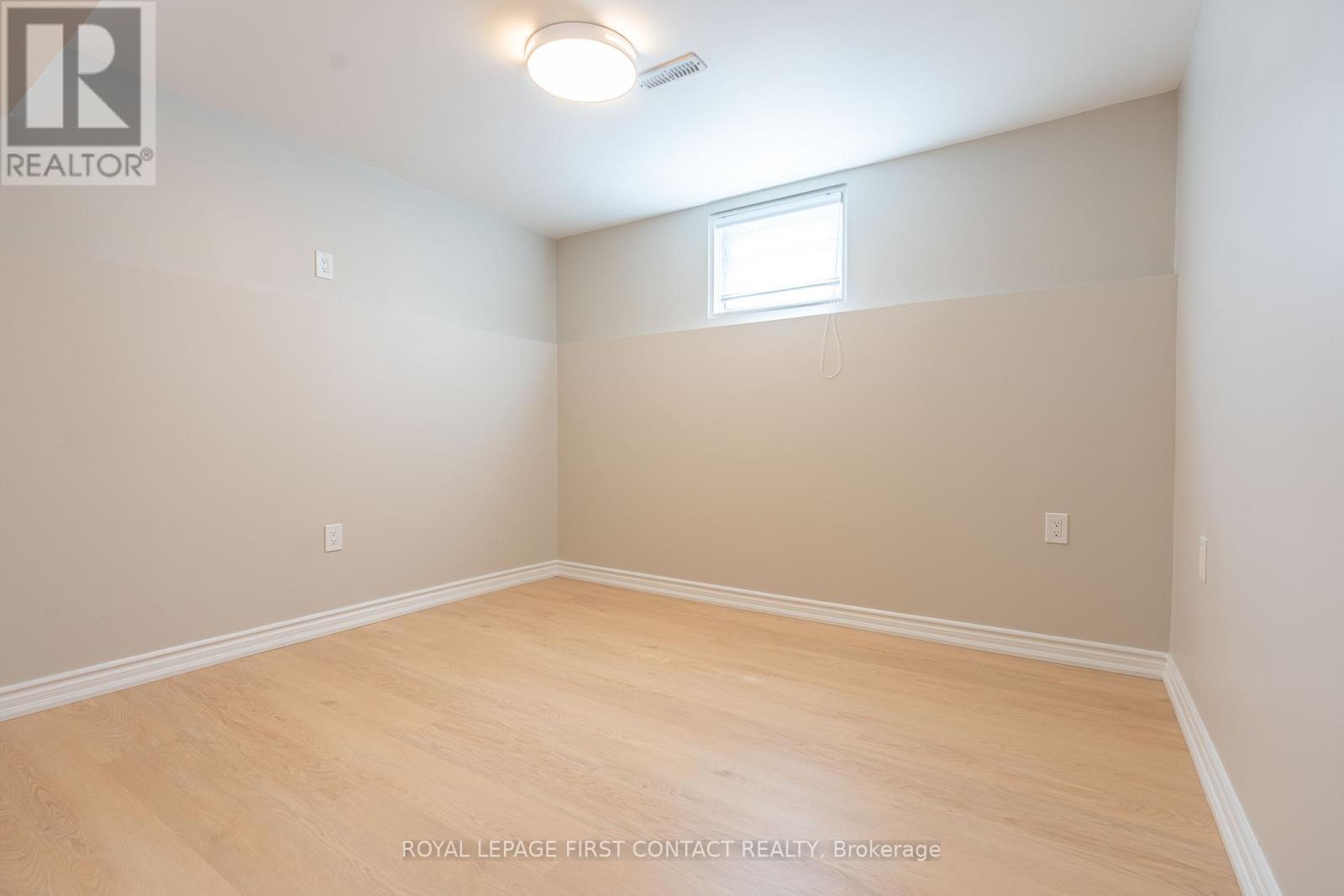












60 WILLIAM PADDISON DRIVE

,
Barrie,




Ontario
L4M0G4

