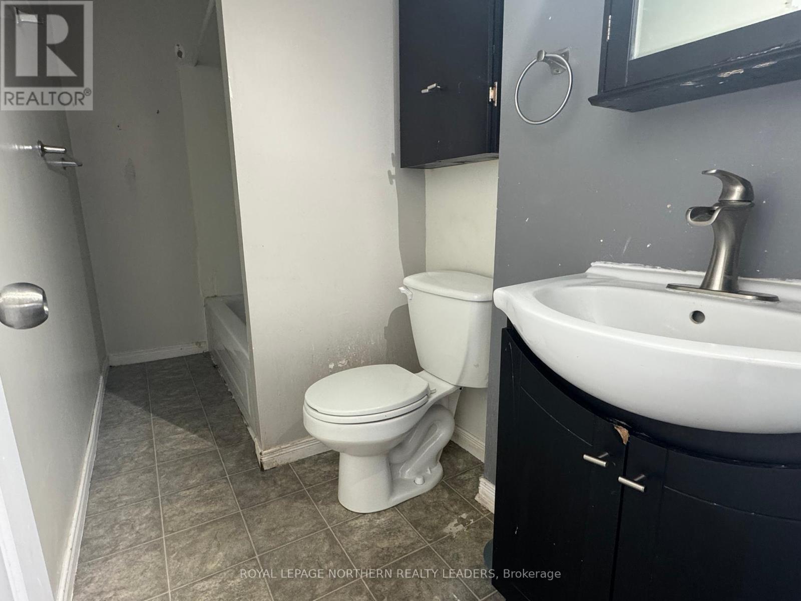












266 BIRCH STREET N

,
Timmins (TNE - Central),




Ontario
P4N6E6

