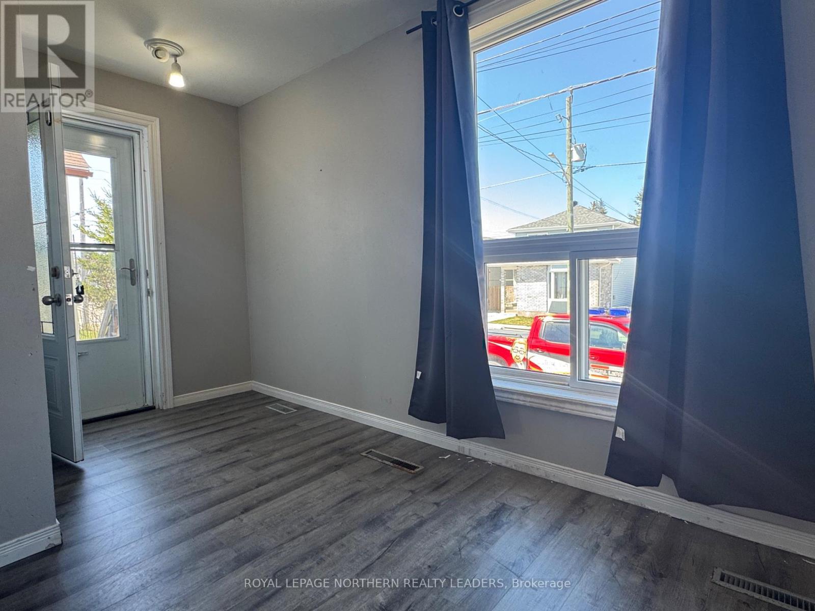 












266 BIRCH STREET N

,
Timmins (TNE - Central),




Ontario
P4N6E6

