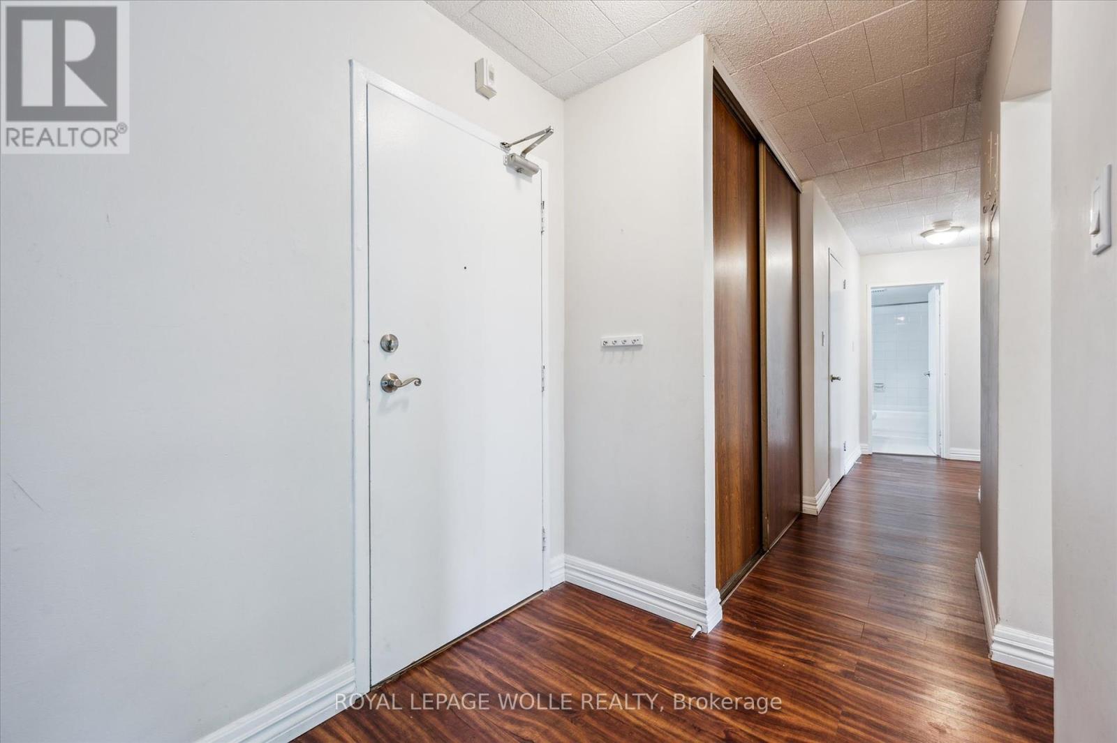












204 - 29 WEST AVENUE W

,
Kitchener,




Ontario
N2M5E4

