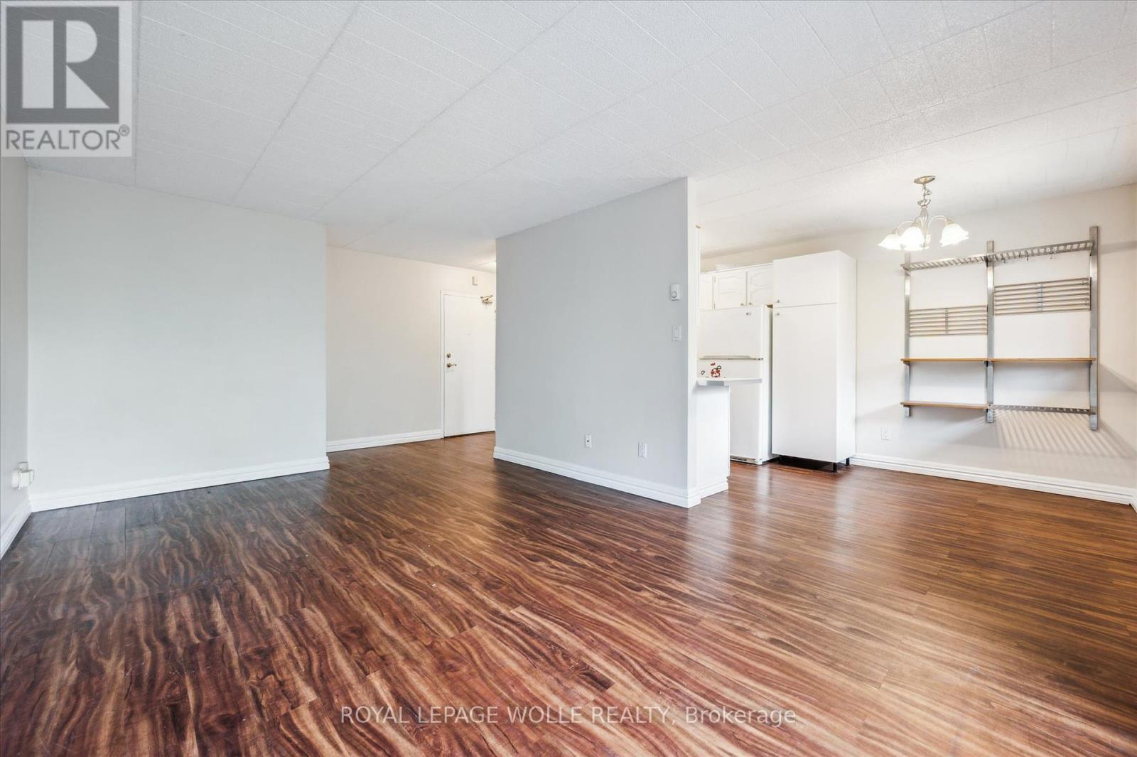 












204 - 29 WEST AVENUE W

,
Kitchener,




Ontario
N2M5E4

