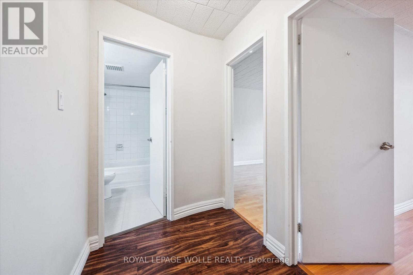












204 - 29 WEST AVENUE W

,
Kitchener,




Ontario
N2M5E4

