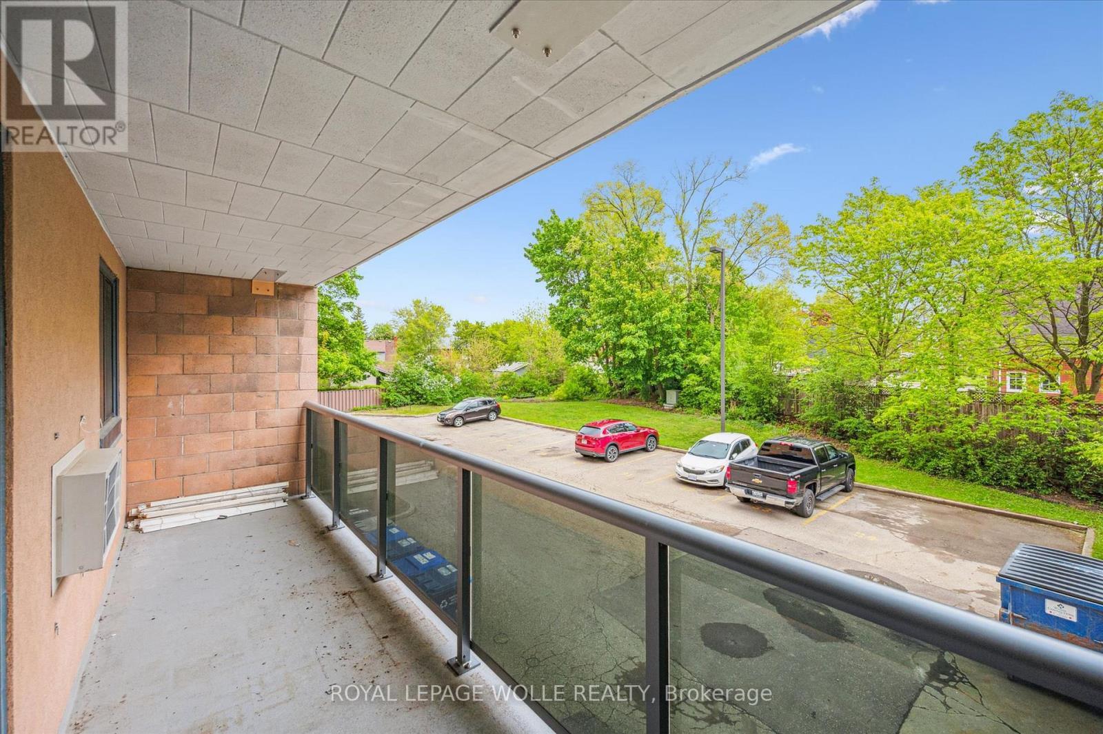 












204 - 29 WEST AVENUE W

,
Kitchener,




Ontario
N2M5E4

