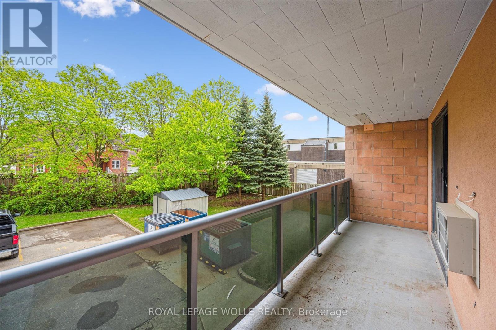 












204 - 29 WEST AVENUE W

,
Kitchener,




Ontario
N2M5E4

