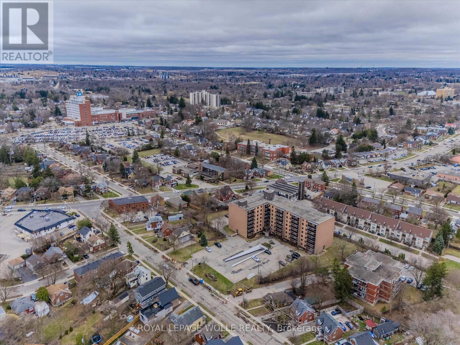 












204 - 29 WEST AVENUE W

,
Kitchener,




Ontario
N2M5E4

