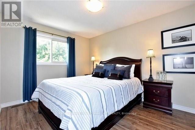 












51 FALAN HEIGHTS CRESCENT

,
Aurora,




Ontario
L4G5B8

