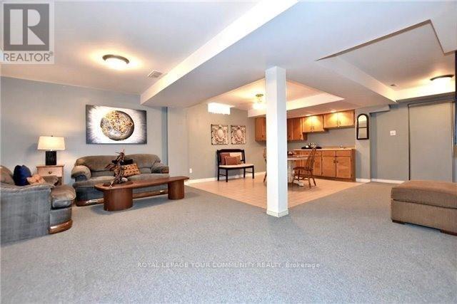 












51 FALAN HEIGHTS CRESCENT

,
Aurora,




Ontario
L4G5B8

