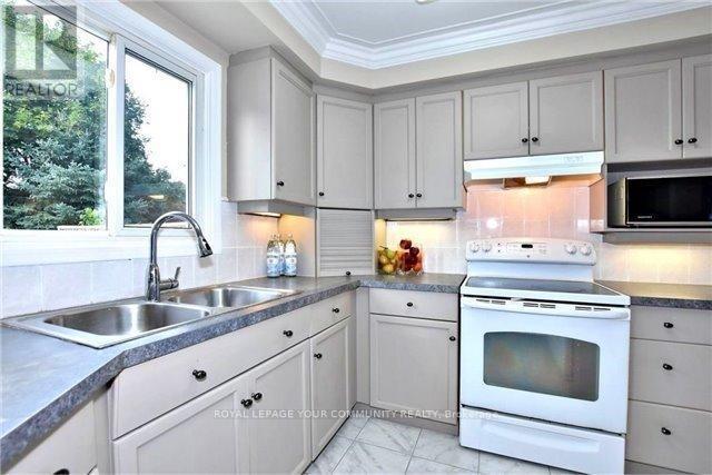 












51 FALAN HEIGHTS CRESCENT

,
Aurora,




Ontario
L4G5B8

