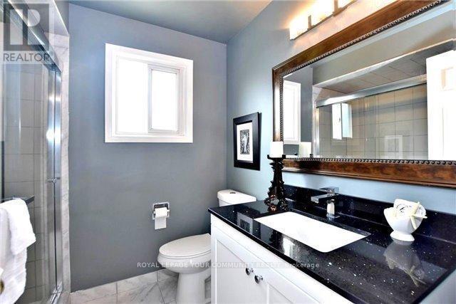 












51 FALAN HEIGHTS CRESCENT

,
Aurora,




Ontario
L4G5B8

